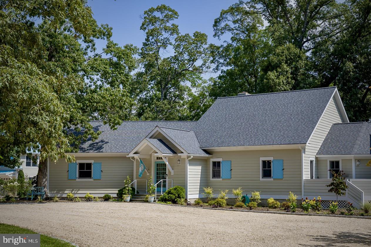 230 BREEZY POINT, WHITE STONE, Virginia 22578, 7 Bedrooms Bedrooms, 15 Rooms Rooms,7 BathroomsBathrooms,Residential,For sale,230 BREEZY POINT,VALV2000842 MLS # VALV2000842