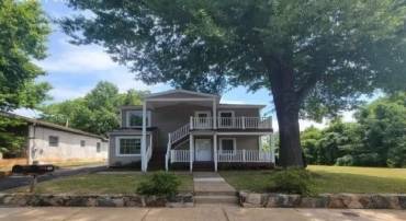 716 S 1ST ST, CHARLOTTESVILLE, Virginia 22902, 4 Bedrooms Bedrooms, ,2 BathroomsBathrooms,Residential,For sale,716 S 1ST ST,666419 MLS # 666419