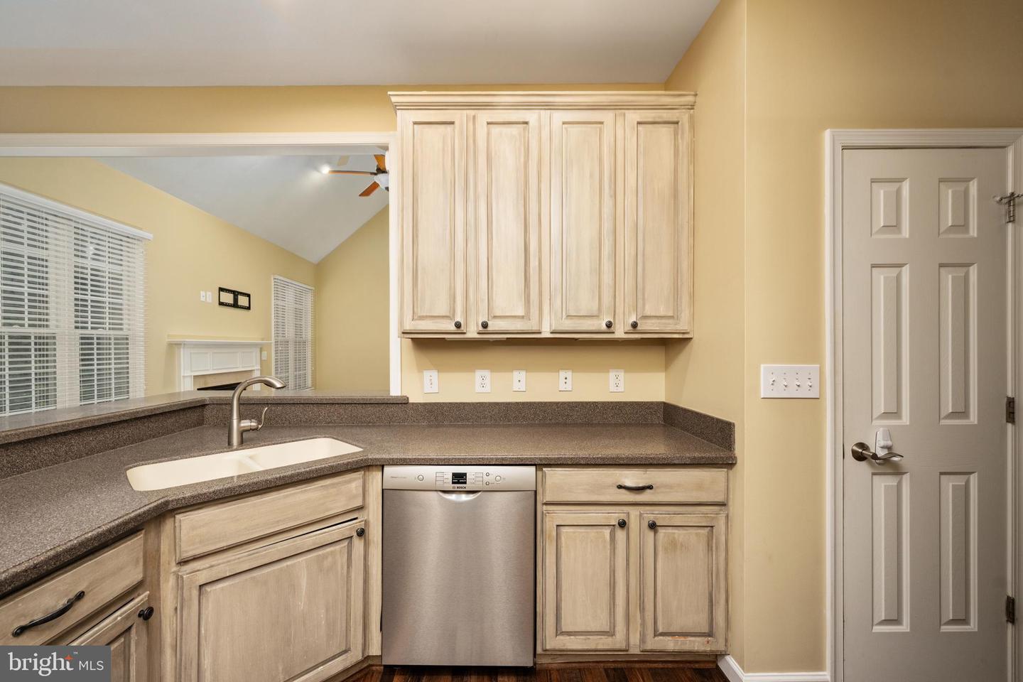532 TARA CT, CULPEPER, Virginia 22701, 5 Bedrooms Bedrooms, ,4 BathroomsBathrooms,Residential,For sale,532 TARA CT,VACU2010954 MLS # VACU2010954