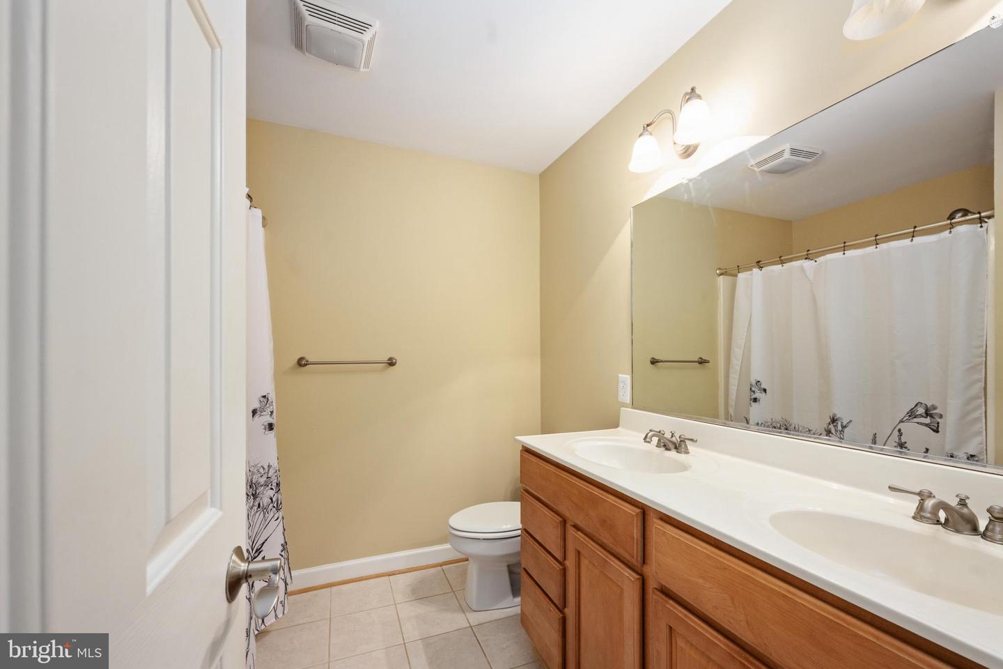 532 TARA CT, CULPEPER, Virginia 22701, 5 Bedrooms Bedrooms, ,4 BathroomsBathrooms,Residential,For sale,532 TARA CT,VACU2010954 MLS # VACU2010954