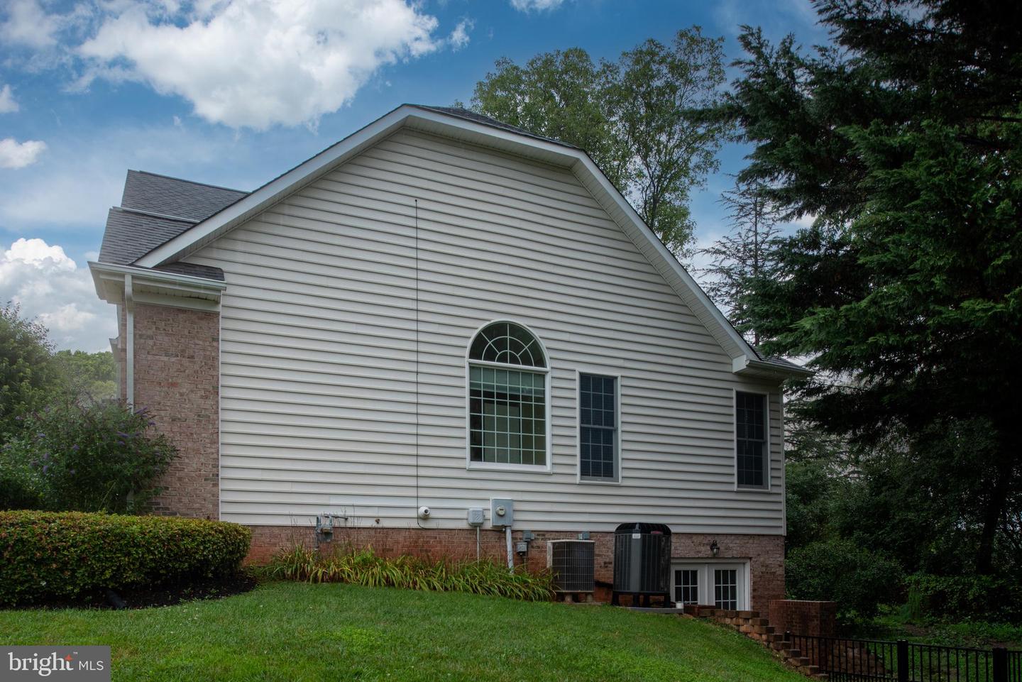 532 TARA CT, CULPEPER, Virginia 22701, 5 Bedrooms Bedrooms, ,4 BathroomsBathrooms,Residential,For sale,532 TARA CT,VACU2010954 MLS # VACU2010954