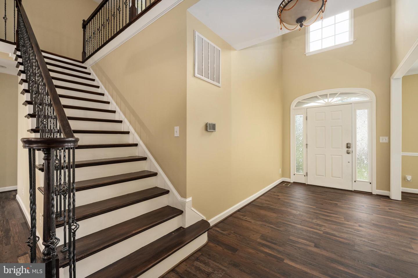 532 TARA CT, CULPEPER, Virginia 22701, 5 Bedrooms Bedrooms, ,4 BathroomsBathrooms,Residential,For sale,532 TARA CT,VACU2010954 MLS # VACU2010954