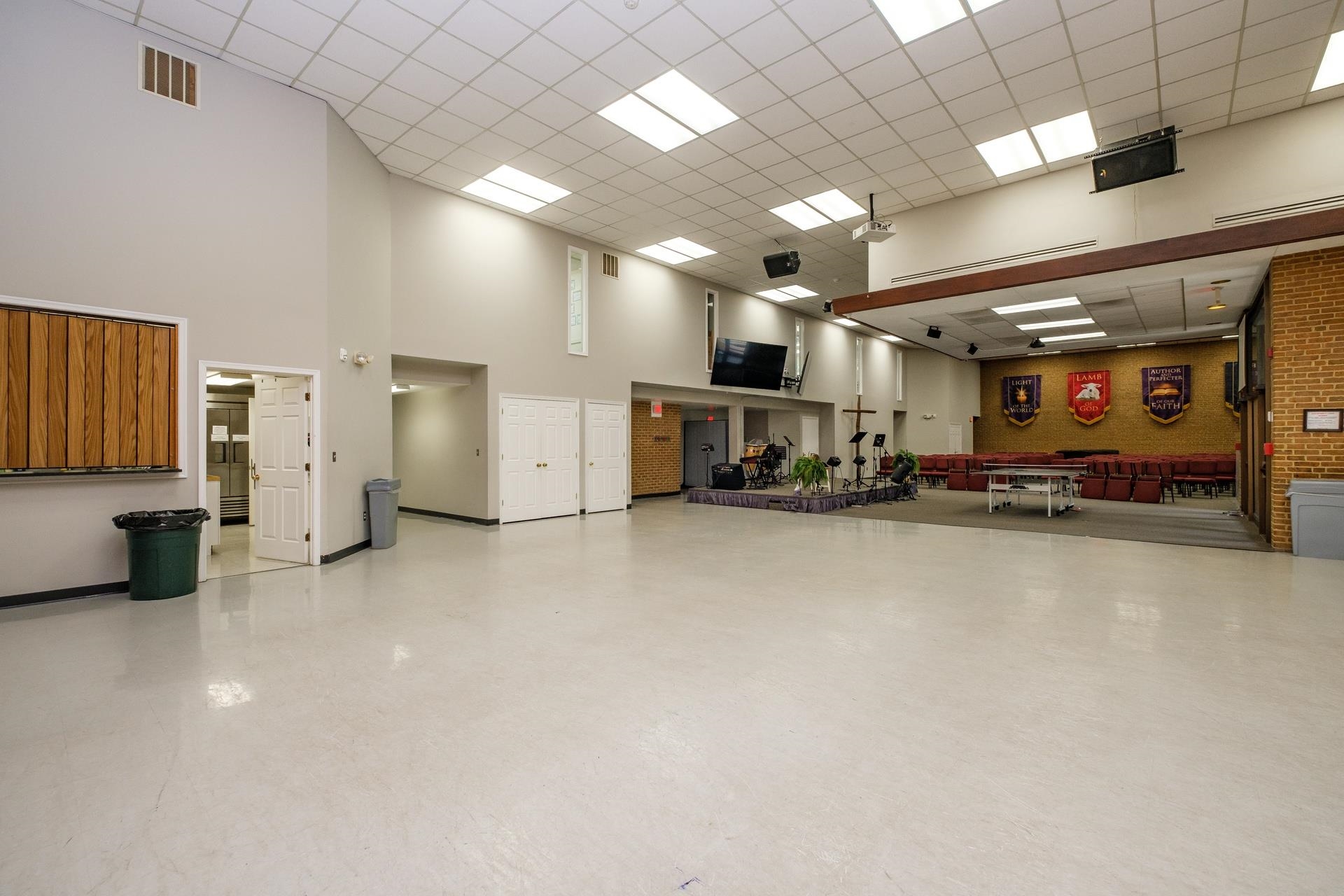 19 S MARKET ST, STAUNTON, Virginia 24401, ,Commercial,19 S MARKET ST,652250 MLS # 652250