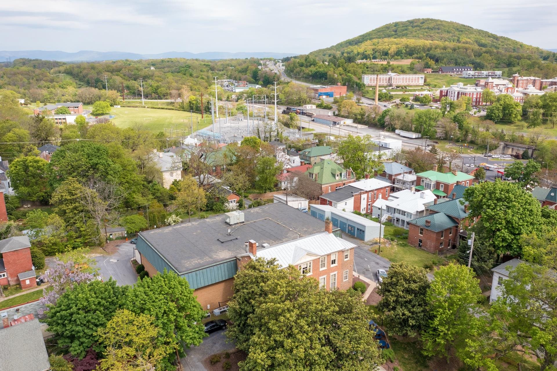19 S MARKET ST, STAUNTON, Virginia 24401, ,Commercial,19 S MARKET ST,652250 MLS # 652250