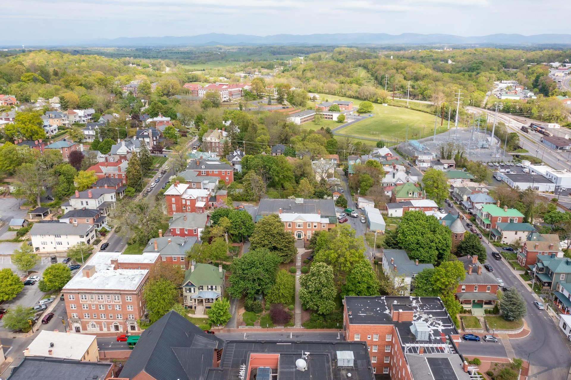 19 S MARKET ST, STAUNTON, Virginia 24401, ,Commercial,19 S MARKET ST,652250 MLS # 652250