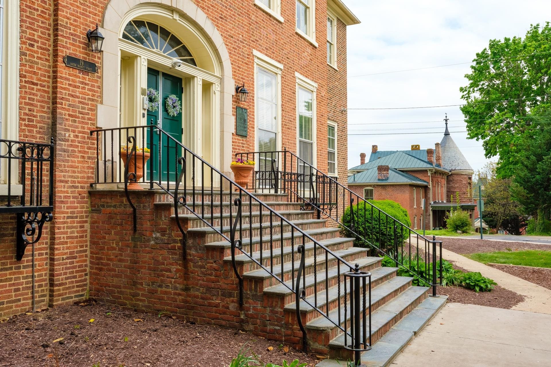 19 S MARKET ST, STAUNTON, Virginia 24401, ,Commercial,19 S MARKET ST,652250 MLS # 652250
