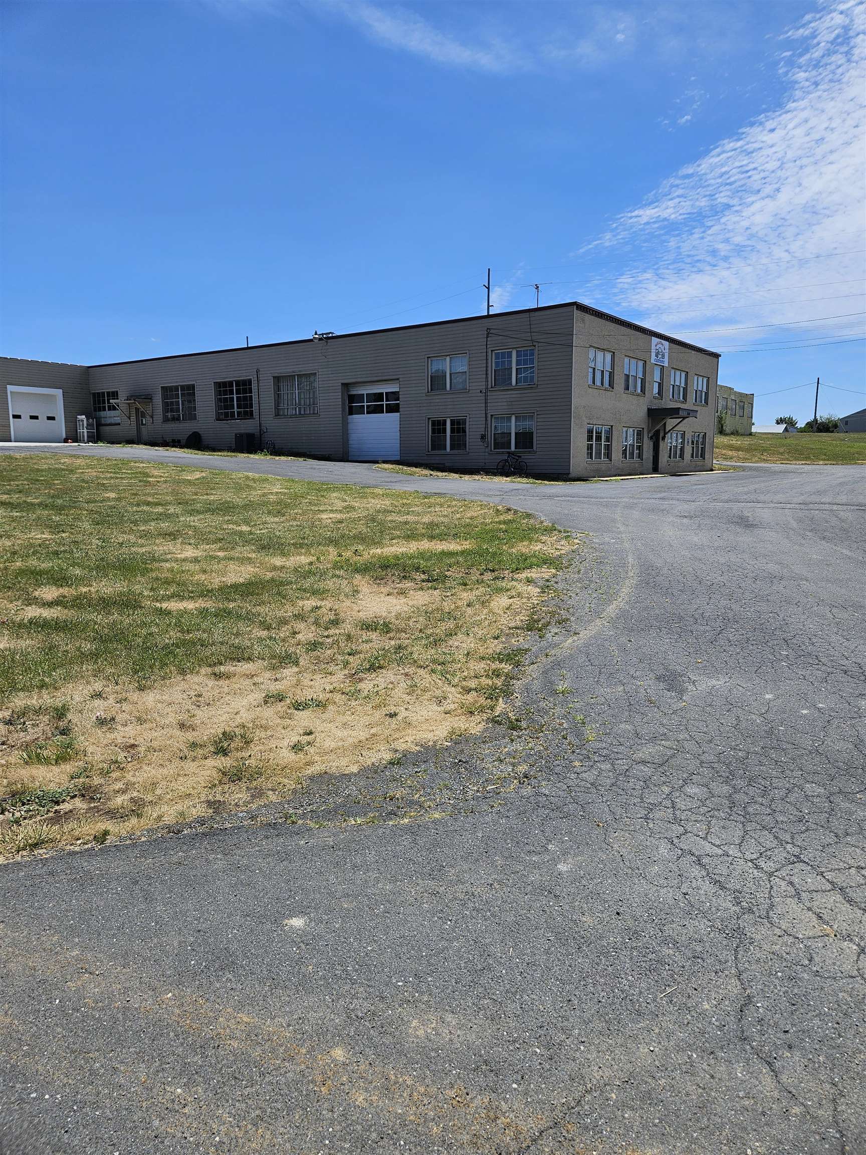 2610 S MAIN ST, HARRISONBURG, Virginia 22801, ,Commercial,2610 S MAIN ST,666447 MLS # 666447
