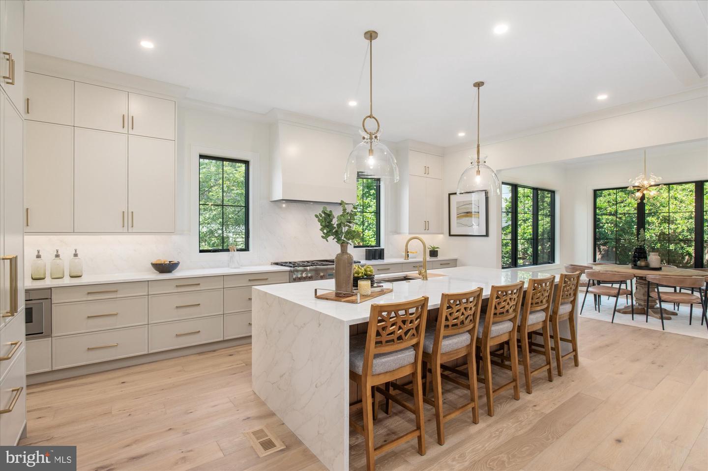 2615 3RD ST N, ARLINGTON, Virginia 22201, 7 Bedrooms Bedrooms, ,7 BathroomsBathrooms,Residential,For sale,2615 3RD ST N,VAAR2052932 MLS # VAAR2052932