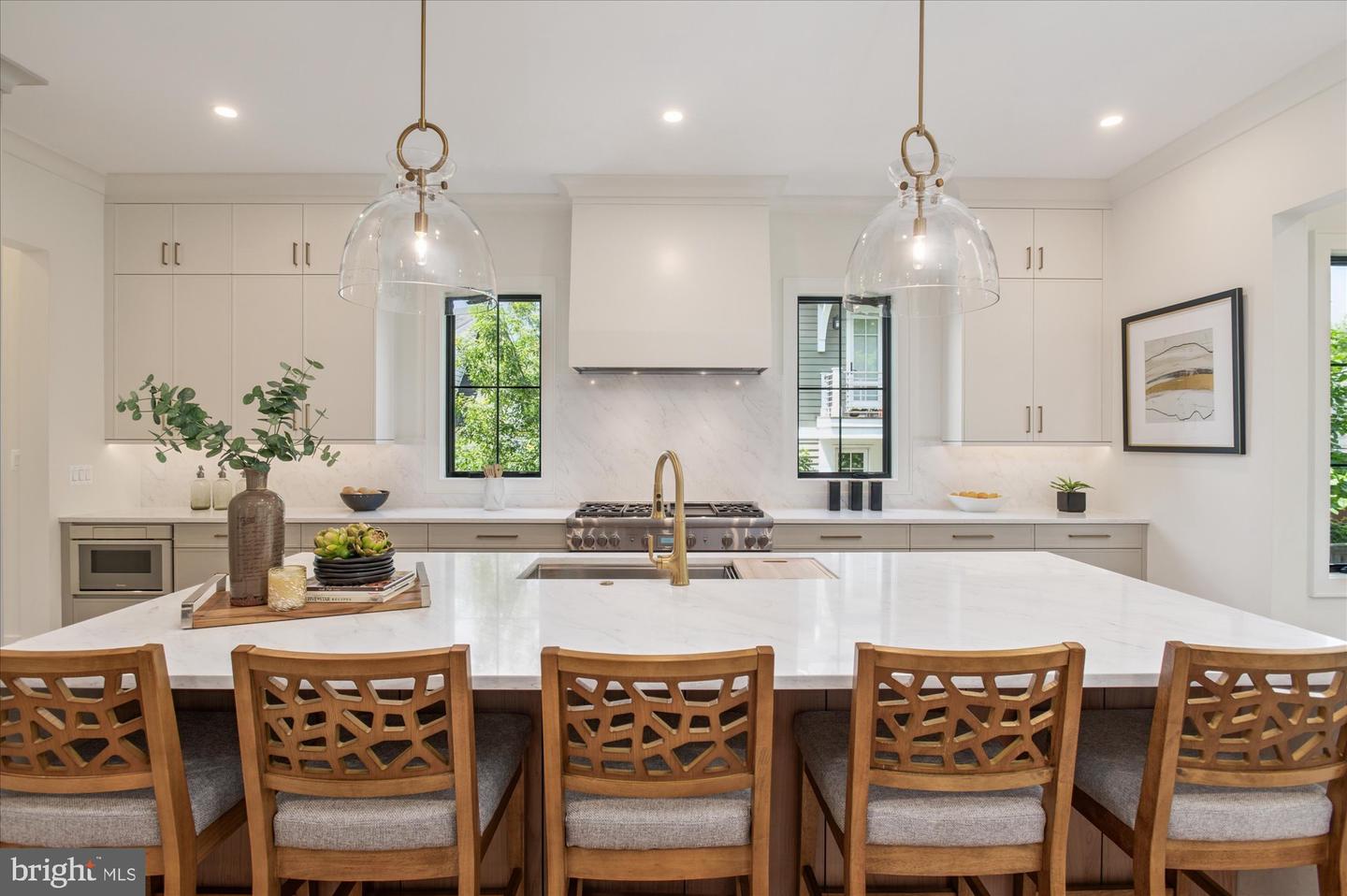 2615 3RD ST N, ARLINGTON, Virginia 22201, 7 Bedrooms Bedrooms, ,7 BathroomsBathrooms,Residential,For sale,2615 3RD ST N,VAAR2052932 MLS # VAAR2052932