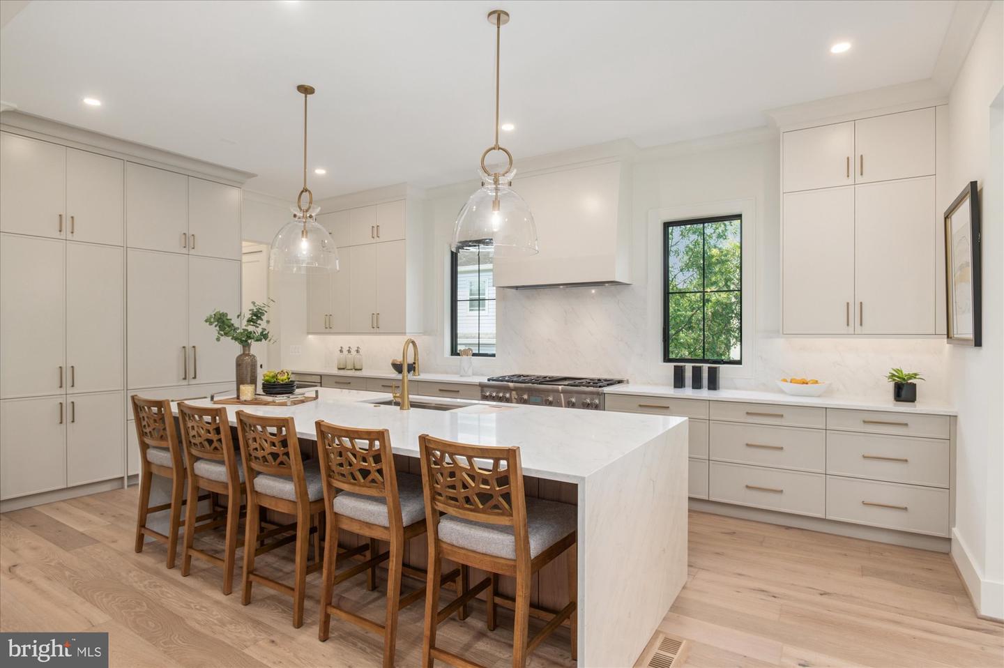 2615 3RD ST N, ARLINGTON, Virginia 22201, 7 Bedrooms Bedrooms, ,7 BathroomsBathrooms,Residential,For sale,2615 3RD ST N,VAAR2052932 MLS # VAAR2052932