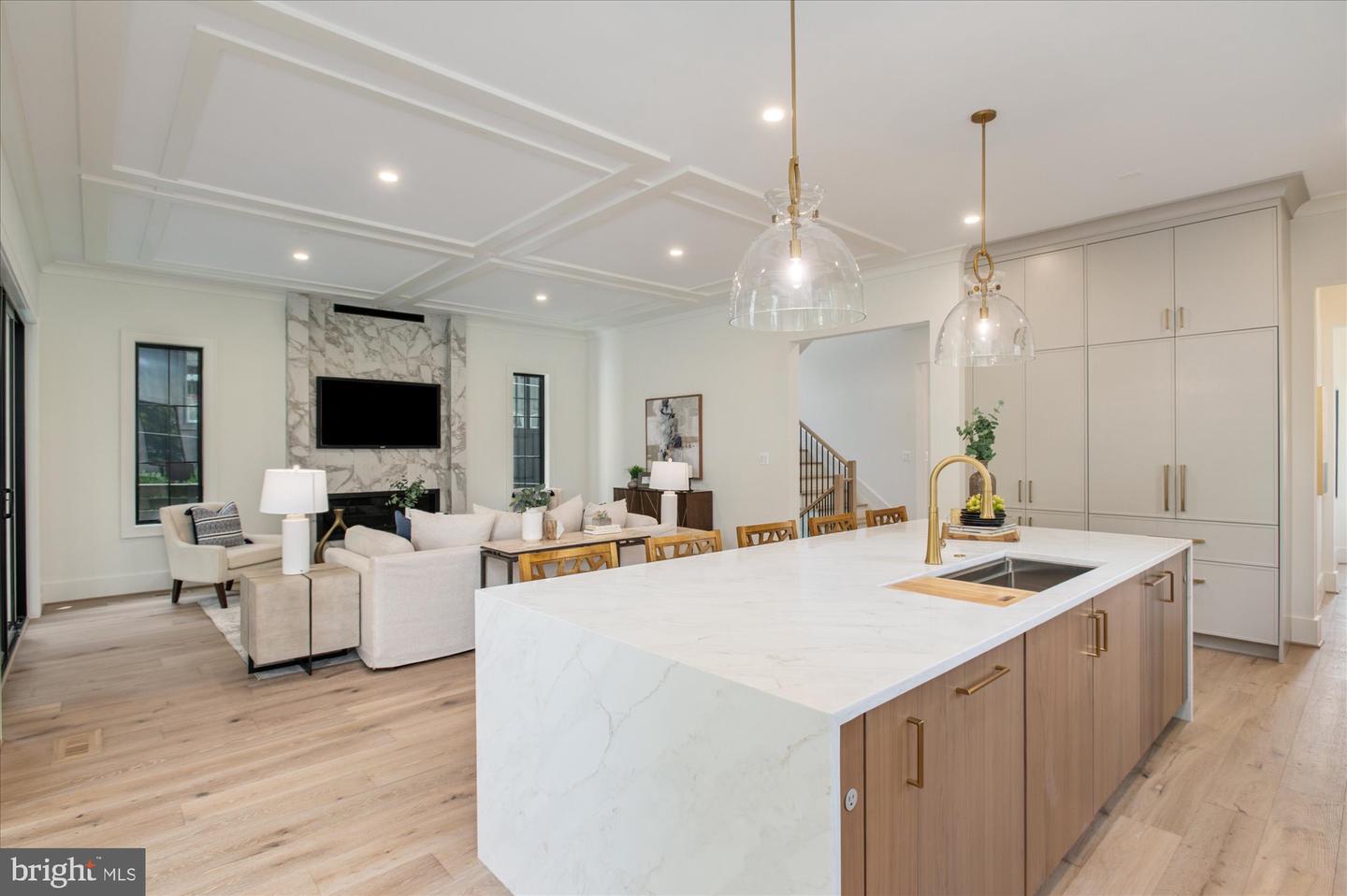 2615 3RD ST N, ARLINGTON, Virginia 22201, 7 Bedrooms Bedrooms, ,7 BathroomsBathrooms,Residential,For sale,2615 3RD ST N,VAAR2052932 MLS # VAAR2052932
