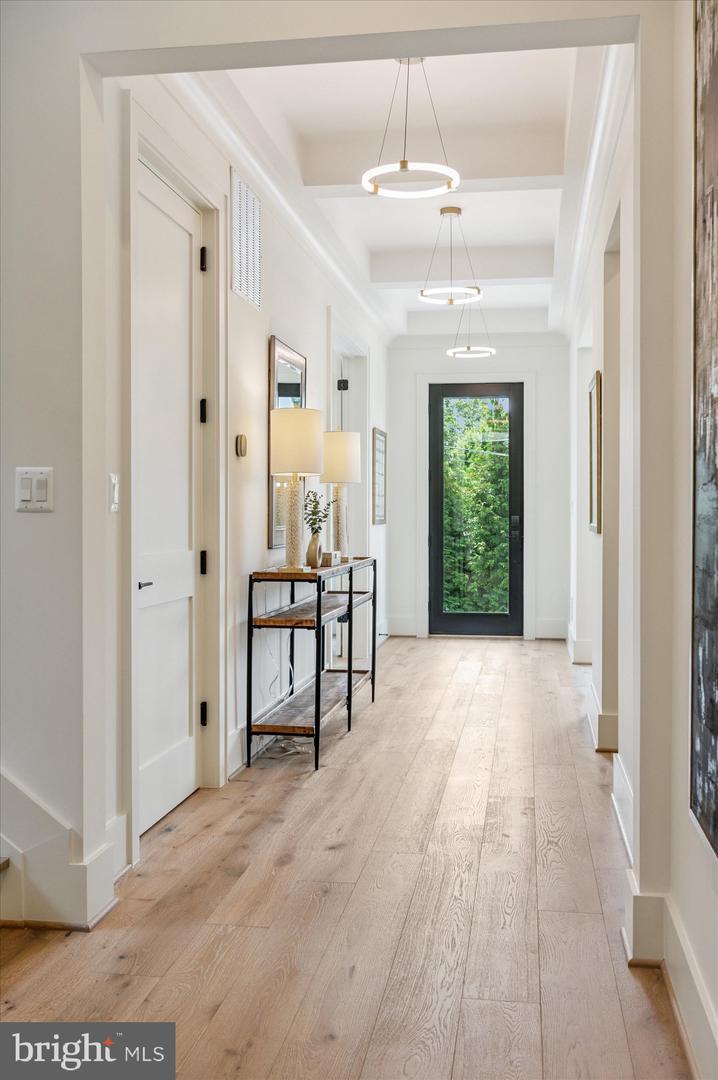 2615 3RD ST N, ARLINGTON, Virginia 22201, 7 Bedrooms Bedrooms, ,7 BathroomsBathrooms,Residential,For sale,2615 3RD ST N,VAAR2052932 MLS # VAAR2052932