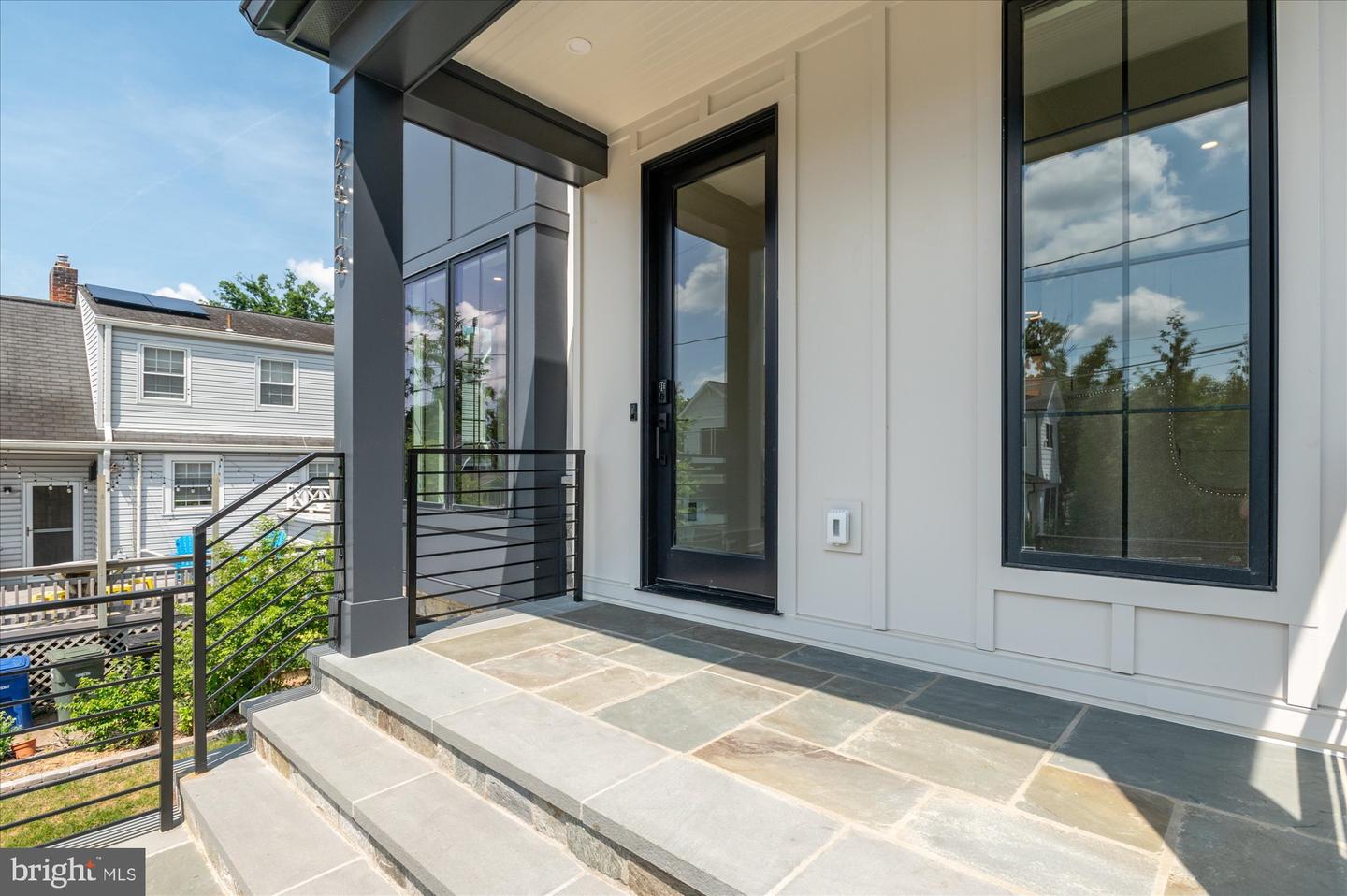 2615 3RD ST N, ARLINGTON, Virginia 22201, 7 Bedrooms Bedrooms, ,7 BathroomsBathrooms,Residential,For sale,2615 3RD ST N,VAAR2052932 MLS # VAAR2052932