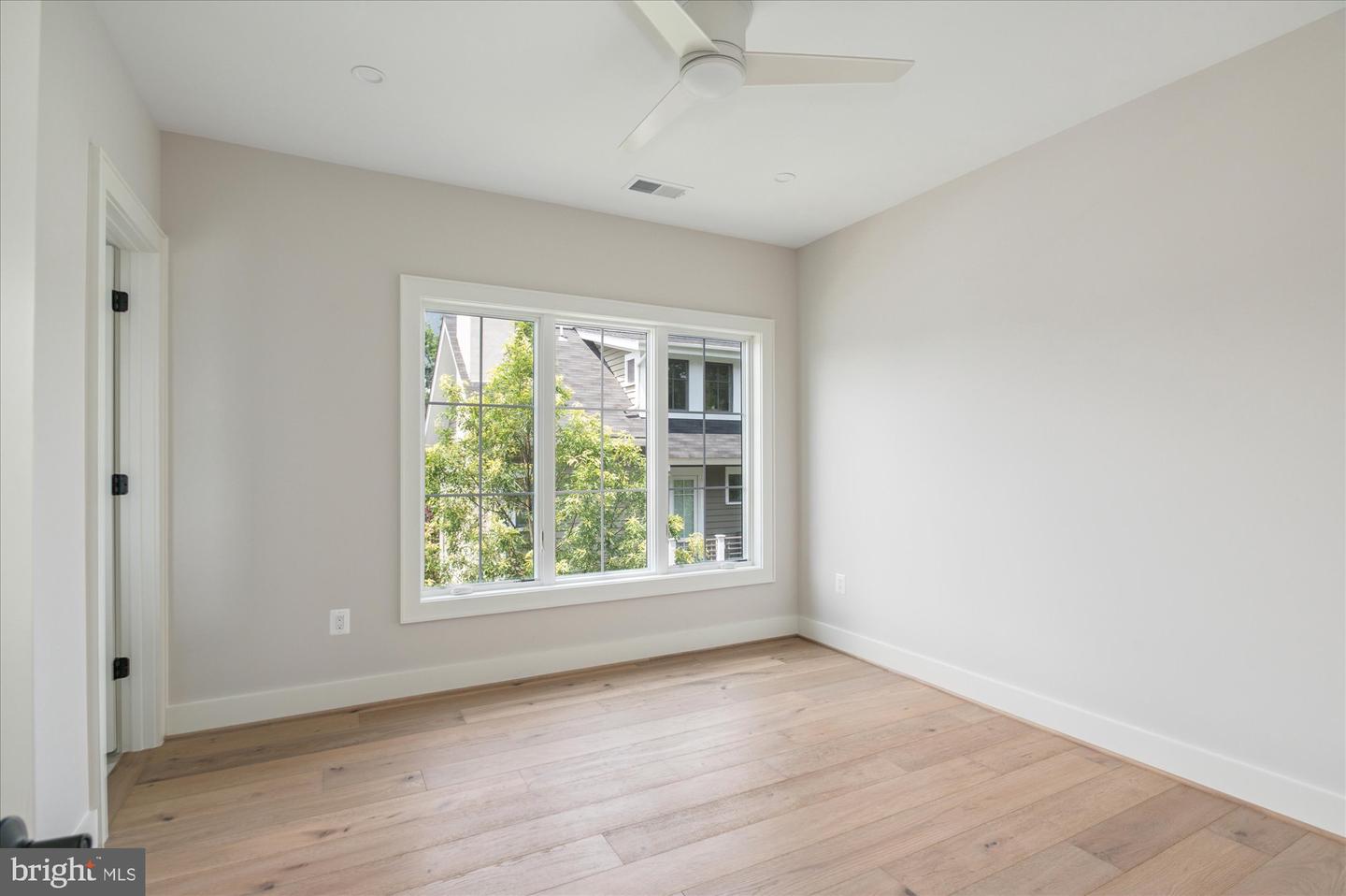 2615 3RD ST N, ARLINGTON, Virginia 22201, 7 Bedrooms Bedrooms, ,7 BathroomsBathrooms,Residential,For sale,2615 3RD ST N,VAAR2052932 MLS # VAAR2052932