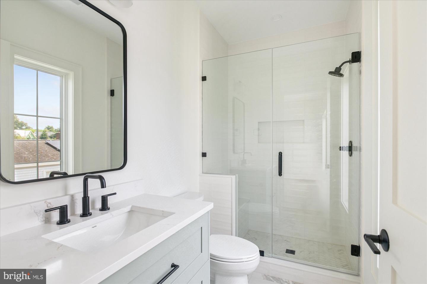 2615 3RD ST N, ARLINGTON, Virginia 22201, 7 Bedrooms Bedrooms, ,7 BathroomsBathrooms,Residential,For sale,2615 3RD ST N,VAAR2052932 MLS # VAAR2052932