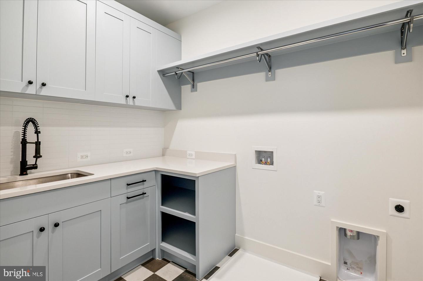 2615 3RD ST N, ARLINGTON, Virginia 22201, 7 Bedrooms Bedrooms, ,7 BathroomsBathrooms,Residential,For sale,2615 3RD ST N,VAAR2052932 MLS # VAAR2052932