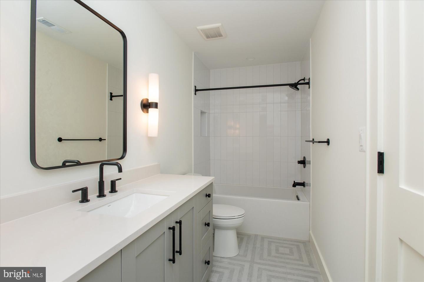 2615 3RD ST N, ARLINGTON, Virginia 22201, 7 Bedrooms Bedrooms, ,7 BathroomsBathrooms,Residential,For sale,2615 3RD ST N,VAAR2052932 MLS # VAAR2052932