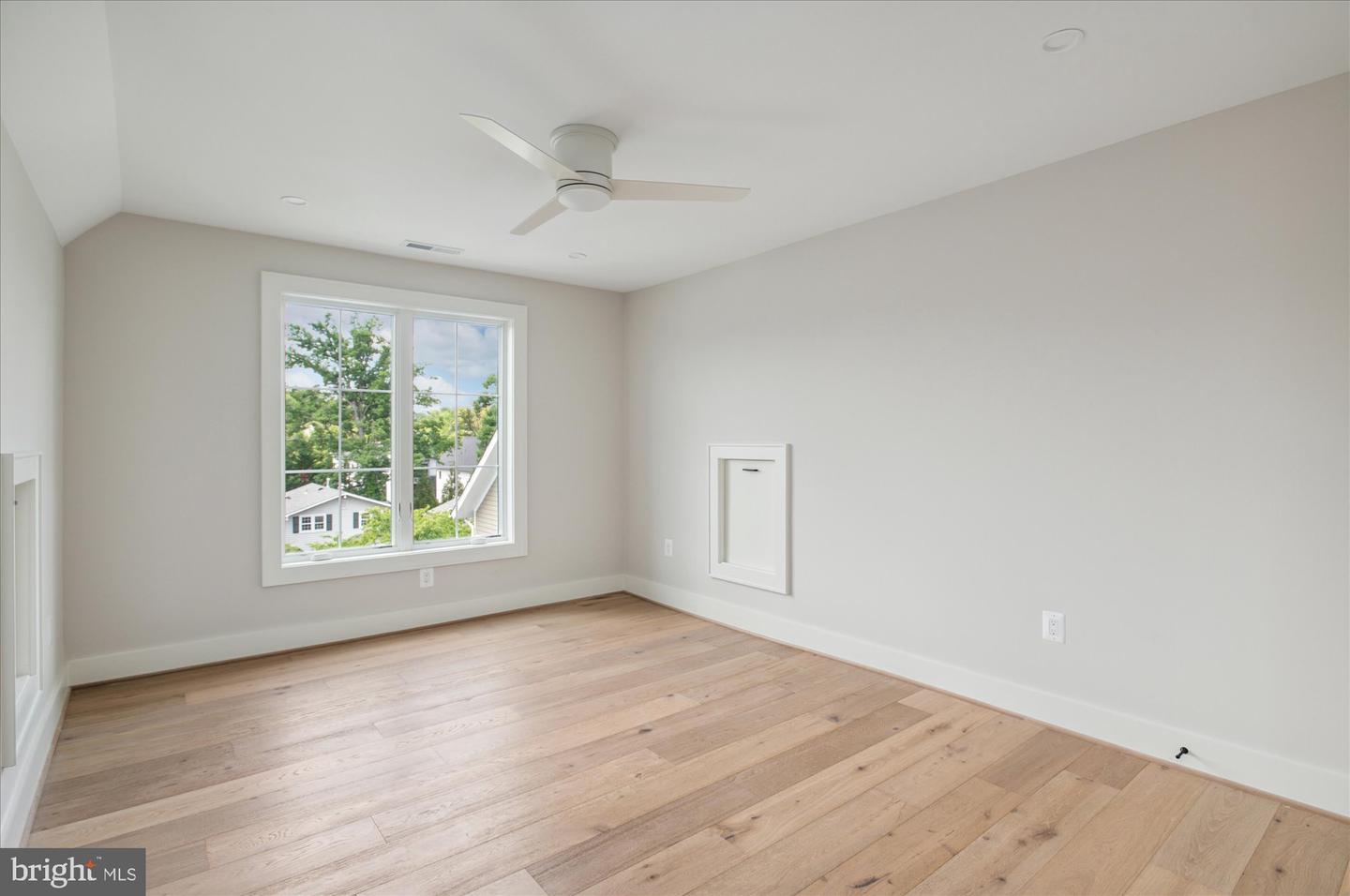 2615 3RD ST N, ARLINGTON, Virginia 22201, 7 Bedrooms Bedrooms, ,7 BathroomsBathrooms,Residential,For sale,2615 3RD ST N,VAAR2052932 MLS # VAAR2052932
