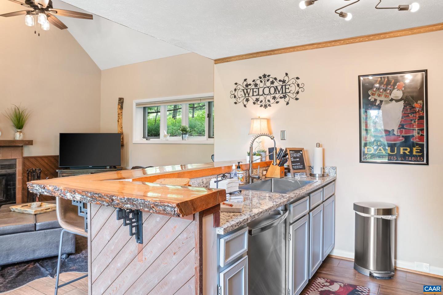 2225 TANNERS RIDGE CONDOS, WINTERGREEN RESORT, Virginia 22967, 1 Bedroom Bedrooms, ,1 BathroomBathrooms,Residential,For sale,2225 TANNERS RIDGE CONDOS,661702 MLS # 661702