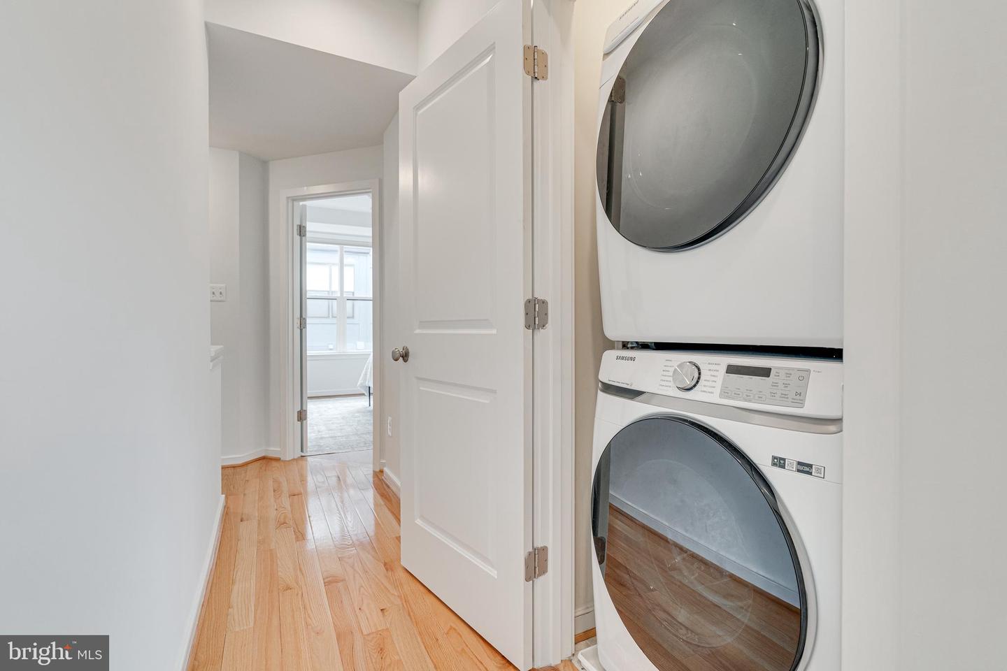 2947 STELLA BLUE LN, FAIRFAX, Virginia 22031, 3 Bedrooms Bedrooms, ,3 BathroomsBathrooms,Residential,For sale,2947 STELLA BLUE LN,VAFX2233080 MLS # VAFX2233080