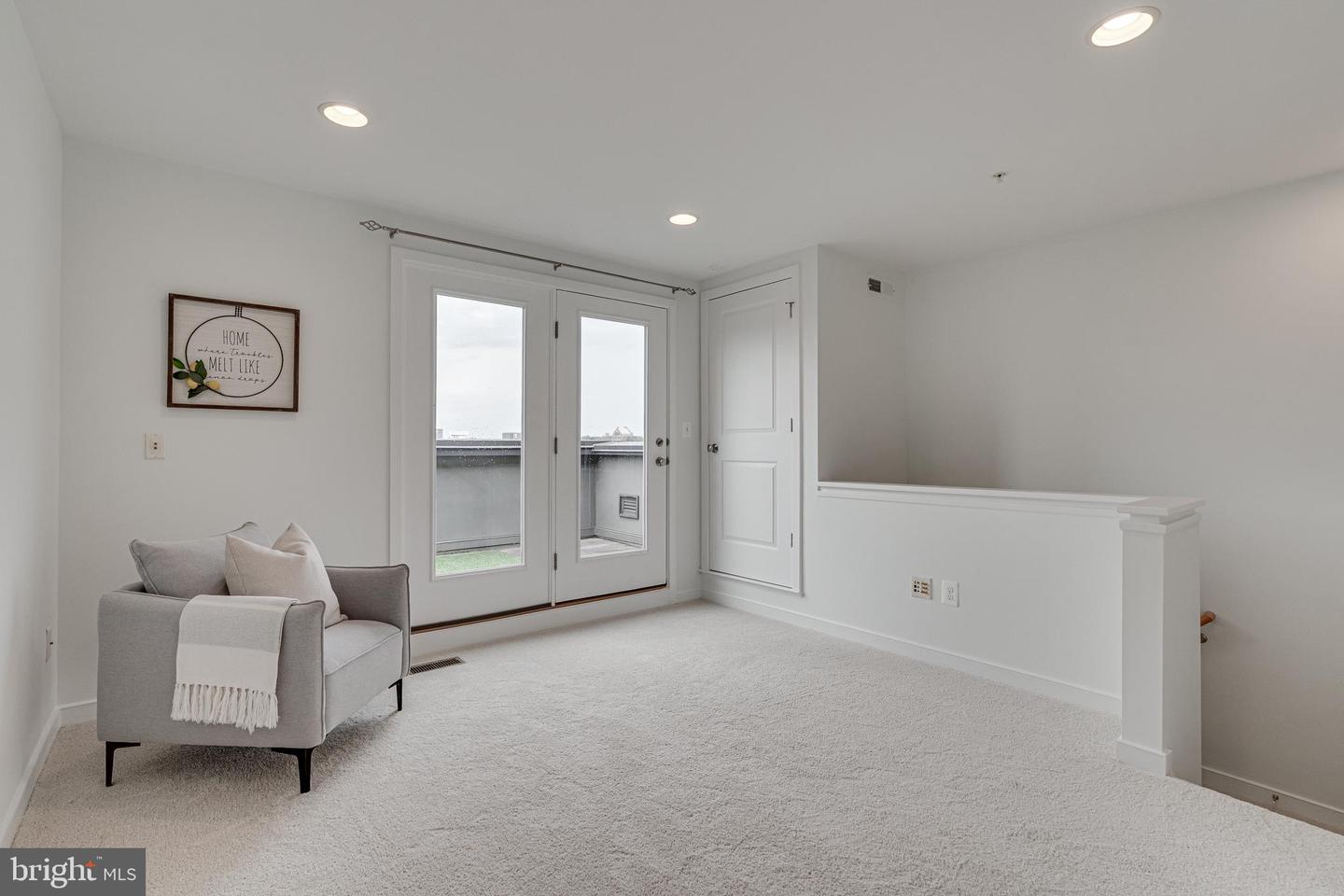 2947 STELLA BLUE LN, FAIRFAX, Virginia 22031, 3 Bedrooms Bedrooms, ,3 BathroomsBathrooms,Residential,For sale,2947 STELLA BLUE LN,VAFX2233080 MLS # VAFX2233080