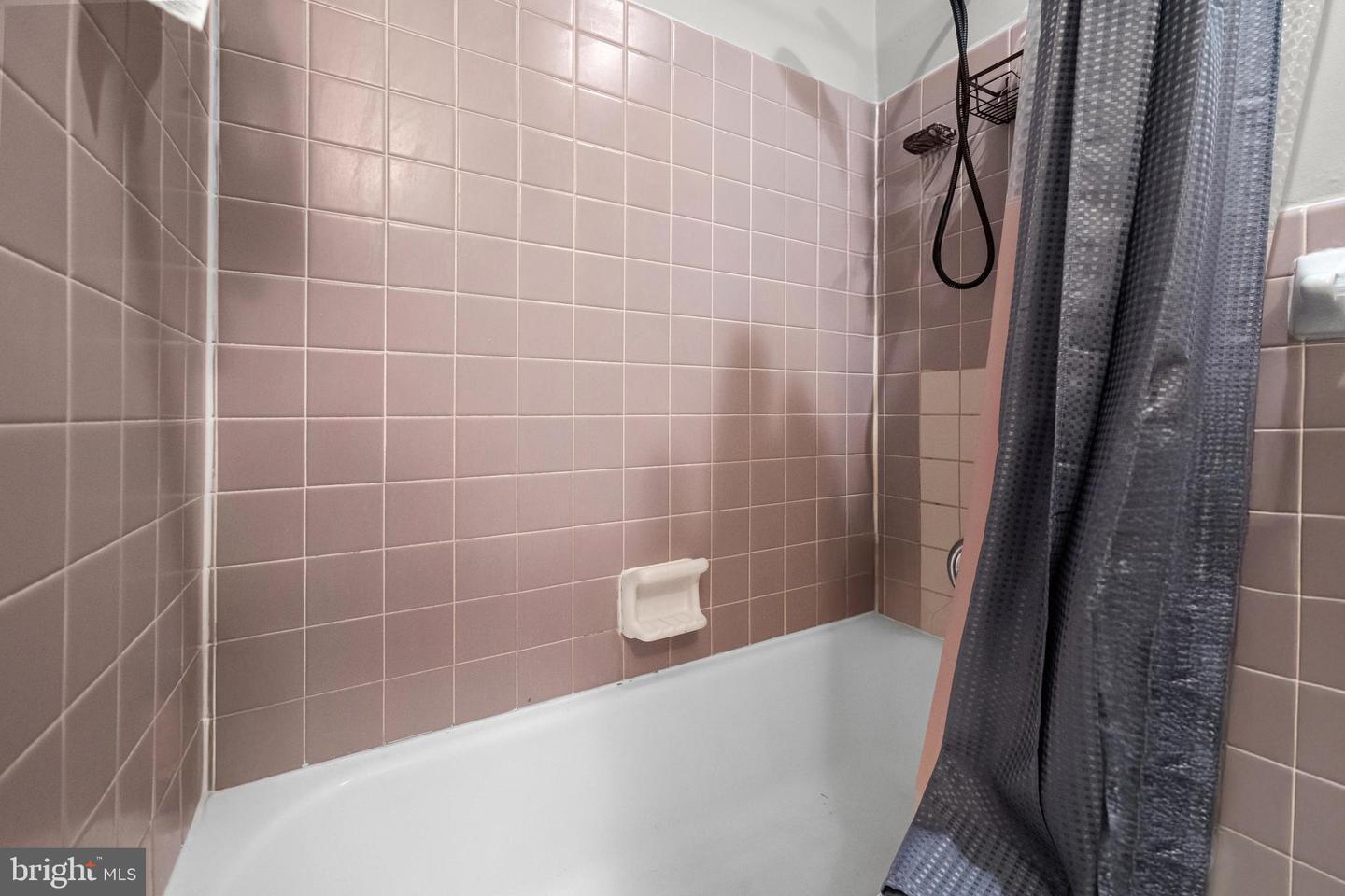 3701 5TH ST S #309, ARLINGTON, Virginia 22204, ,1 BathroomBathrooms,Residential,For sale,3701 5TH ST S #309,VAAR2056016 MLS # VAAR2056016
