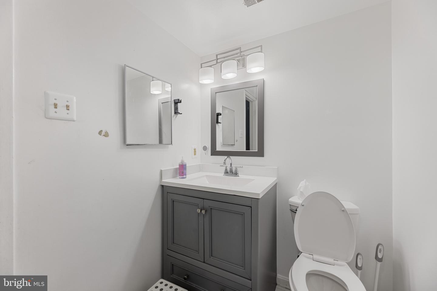 7233 JILLSPRING CT #18C, SPRINGFIELD, Virginia 22152, 2 Bedrooms Bedrooms, ,2 BathroomsBathrooms,Residential,For sale,7233 JILLSPRING CT #18C,VAFX2239538 MLS # VAFX2239538