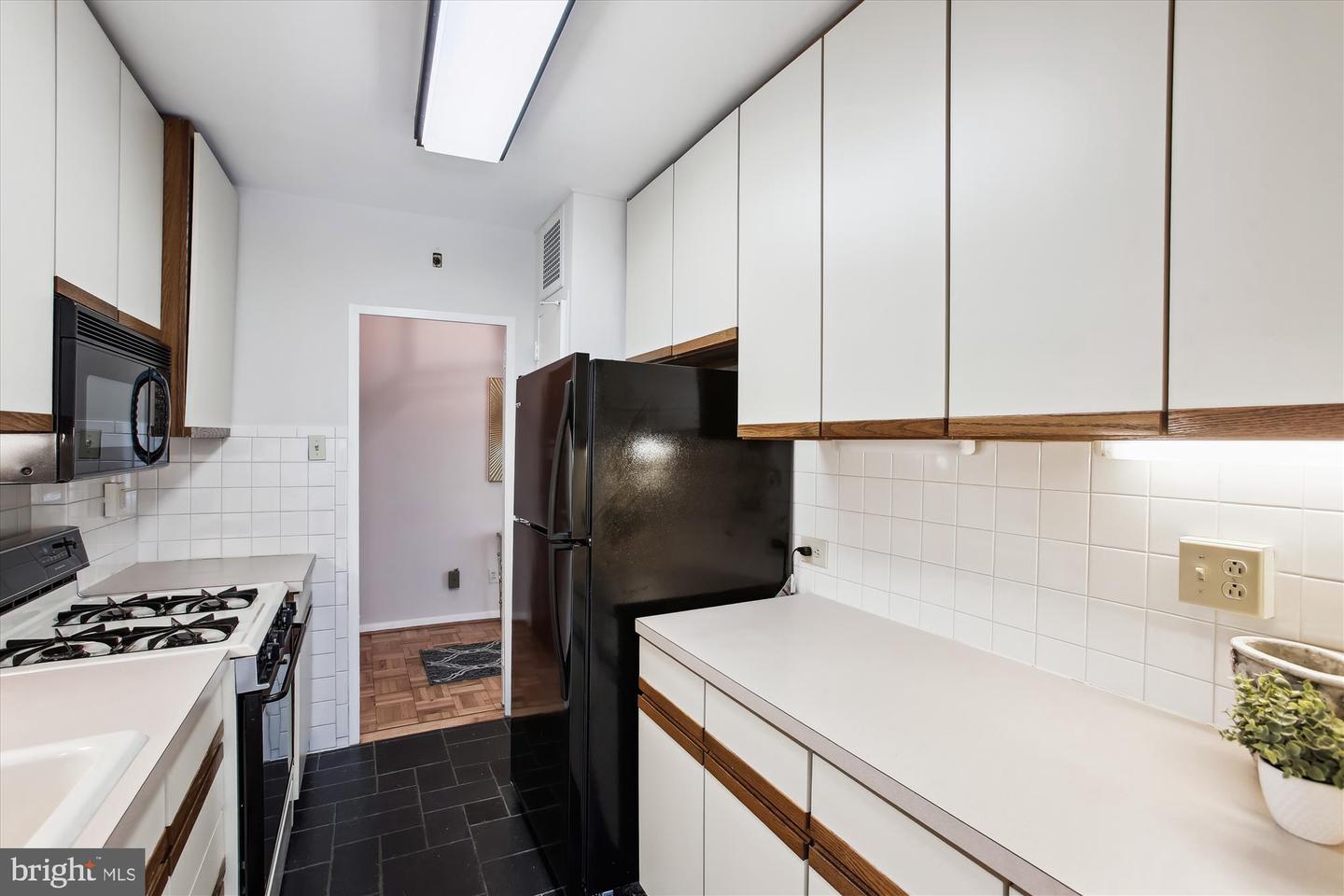 2475 VIRGINIA AVE NW #321, WASHINGTON, District Of Columbia 20037, 2 Bedrooms Bedrooms, ,2 BathroomsBathrooms,Residential,For sale,2475 VIRGINIA AVE NW #321,DCDC2200344 MLS # DCDC2200344