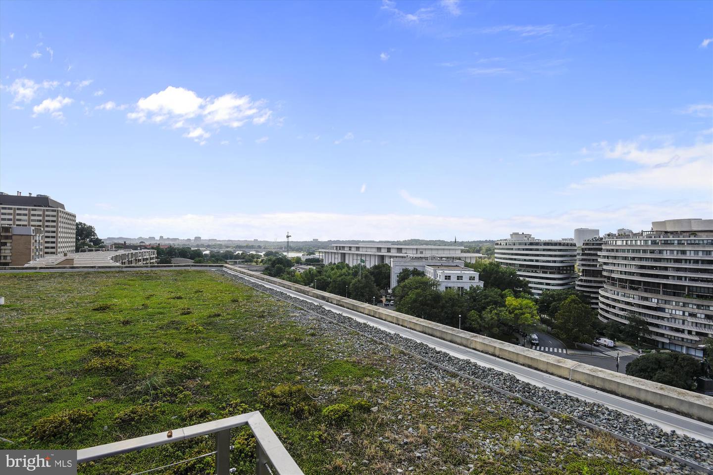 2475 VIRGINIA AVE NW #321, WASHINGTON, District Of Columbia 20037, 2 Bedrooms Bedrooms, ,2 BathroomsBathrooms,Residential,For sale,2475 VIRGINIA AVE NW #321,DCDC2200344 MLS # DCDC2200344