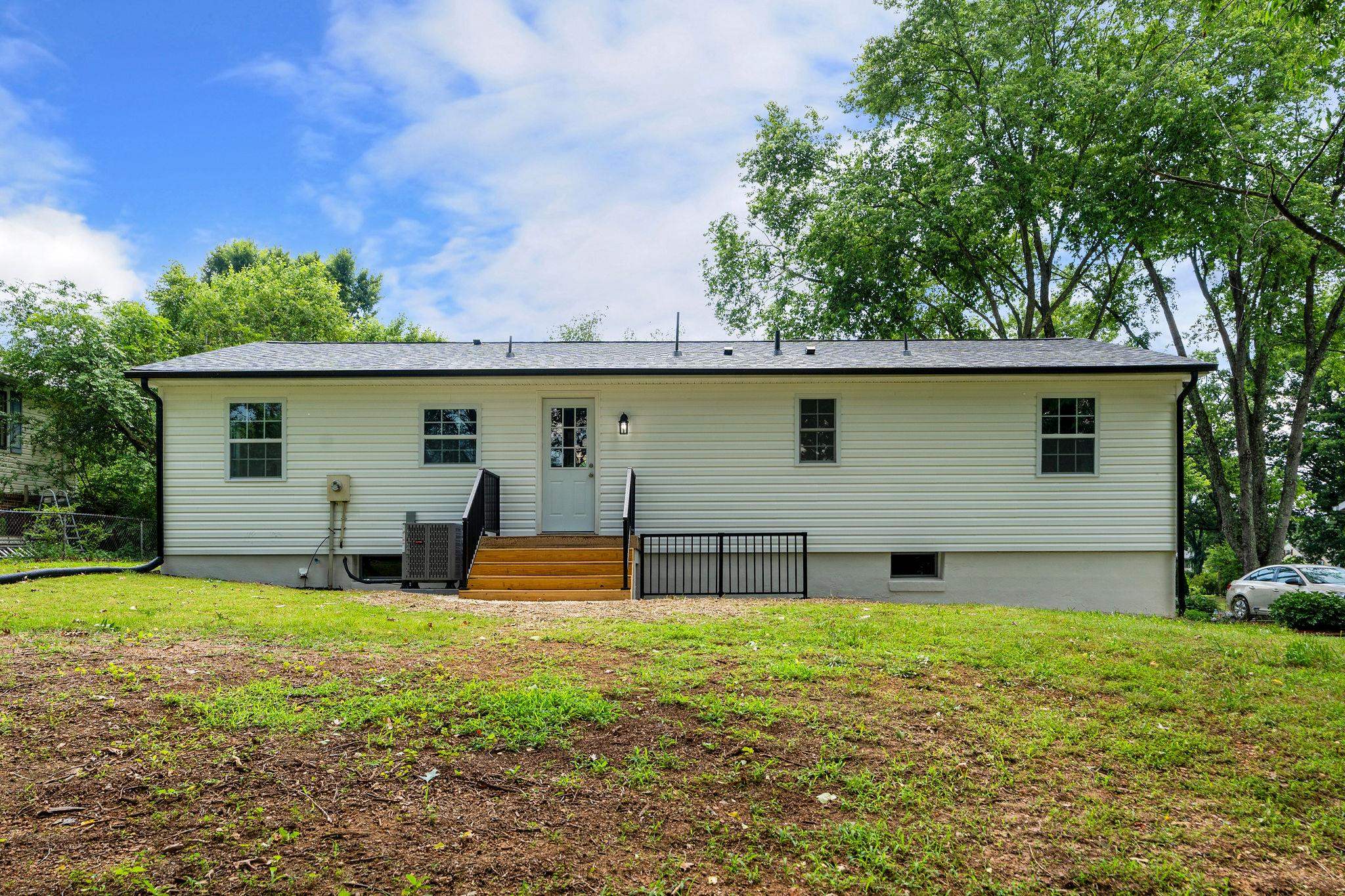 102 JACKSON ST, GORDONSVILLE, Virginia 22942, 3 Bedrooms Bedrooms, ,2 BathroomsBathrooms,Residential,102 JACKSON ST,666426 MLS # 666426