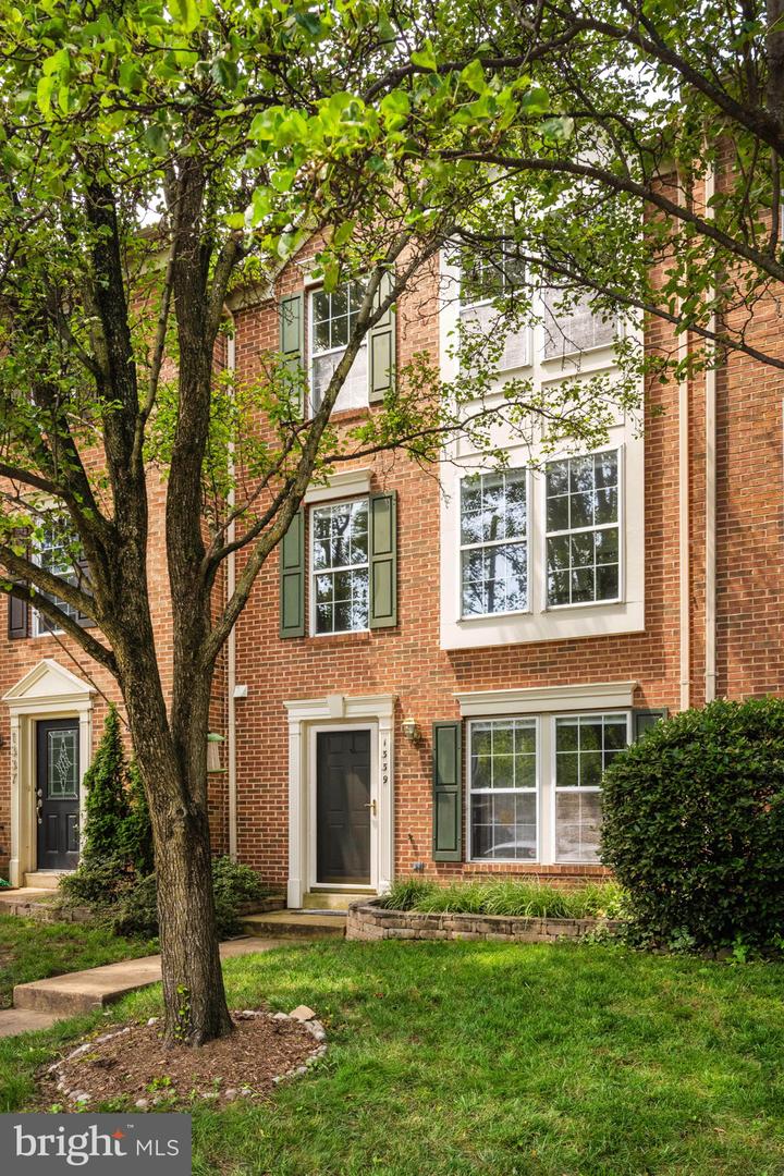 1339 ARGALL PL, ALEXANDRIA, Virginia 22314, 3 Bedrooms Bedrooms, ,2 BathroomsBathrooms,Residential,For sale,1339 ARGALL PL,VAAX2045690 MLS # VAAX2045690