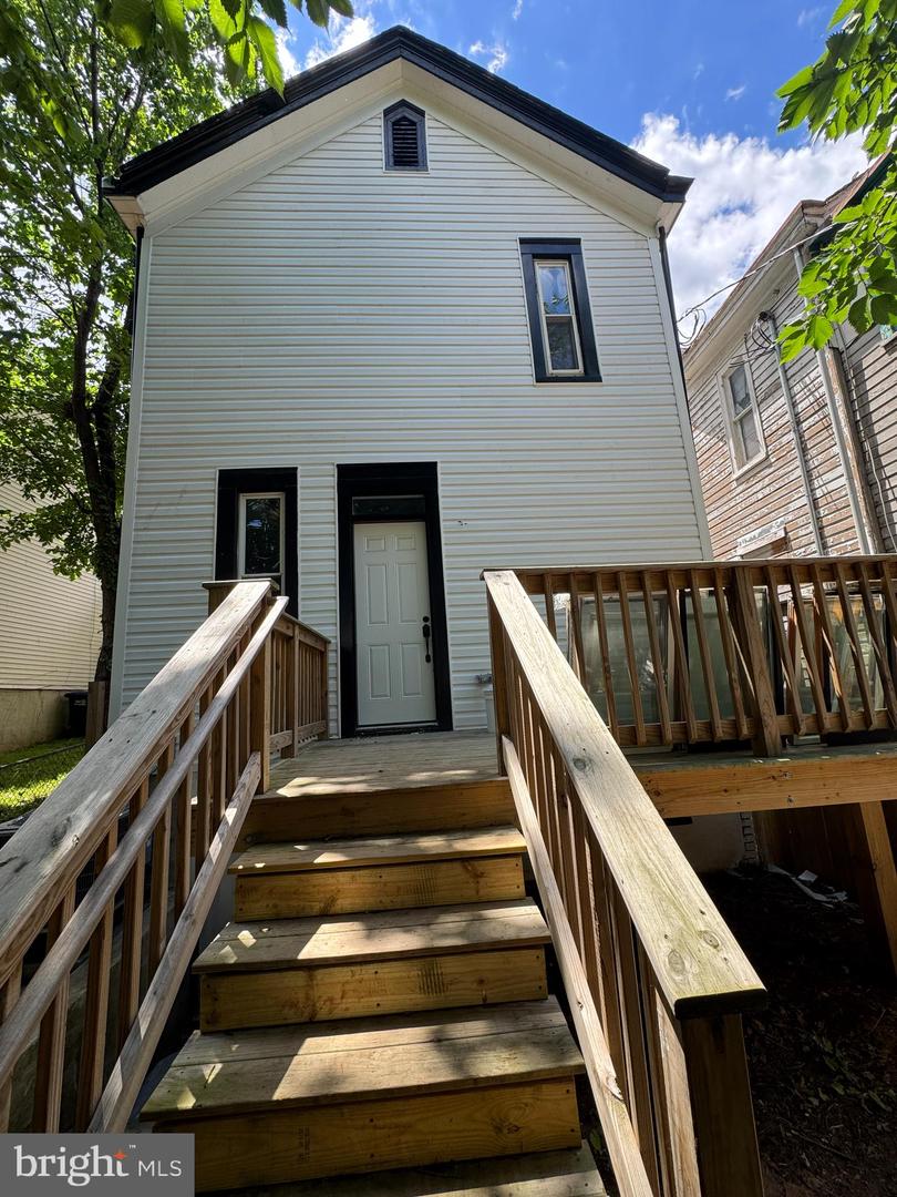 1358 VALLEY PL SE, WASHINGTON, District Of Columbia 20020, 3 Bedrooms Bedrooms, ,2 BathroomsBathrooms,Residential,For sale,1358 VALLEY PL SE,DCDC2202580 MLS # DCDC2202580