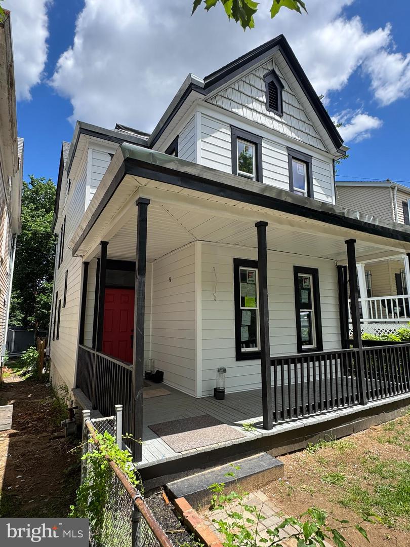 1358 VALLEY PL SE, WASHINGTON, District Of Columbia 20020, 3 Bedrooms Bedrooms, ,2 BathroomsBathrooms,Residential,For sale,1358 VALLEY PL SE,DCDC2202580 MLS # DCDC2202580