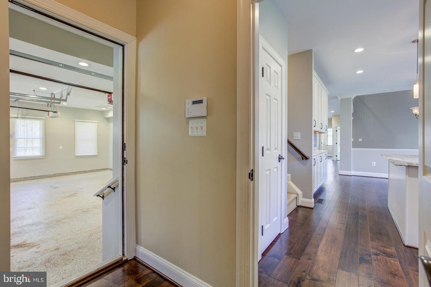 8138 RONDELAY LN, FAIRFAX STATION, Virginia 22039, 5 Bedrooms Bedrooms, ,4 BathroomsBathrooms,Residential,For sale,8138 RONDELAY LN,VAFX2244122 MLS # VAFX2244122