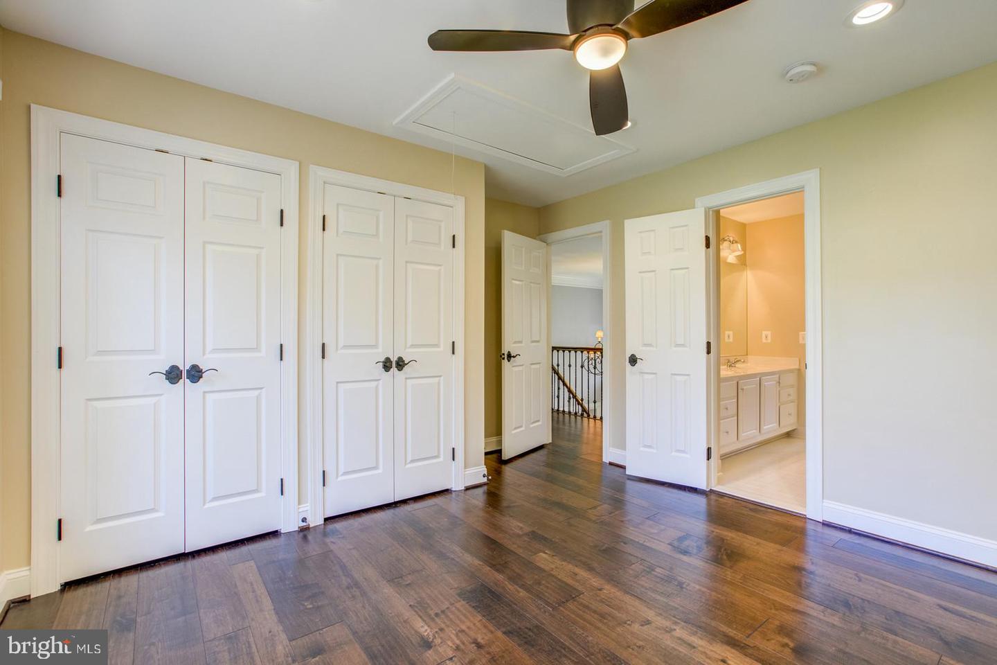 8138 RONDELAY LN, FAIRFAX STATION, Virginia 22039, 5 Bedrooms Bedrooms, ,4 BathroomsBathrooms,Residential,For sale,8138 RONDELAY LN,VAFX2244122 MLS # VAFX2244122
