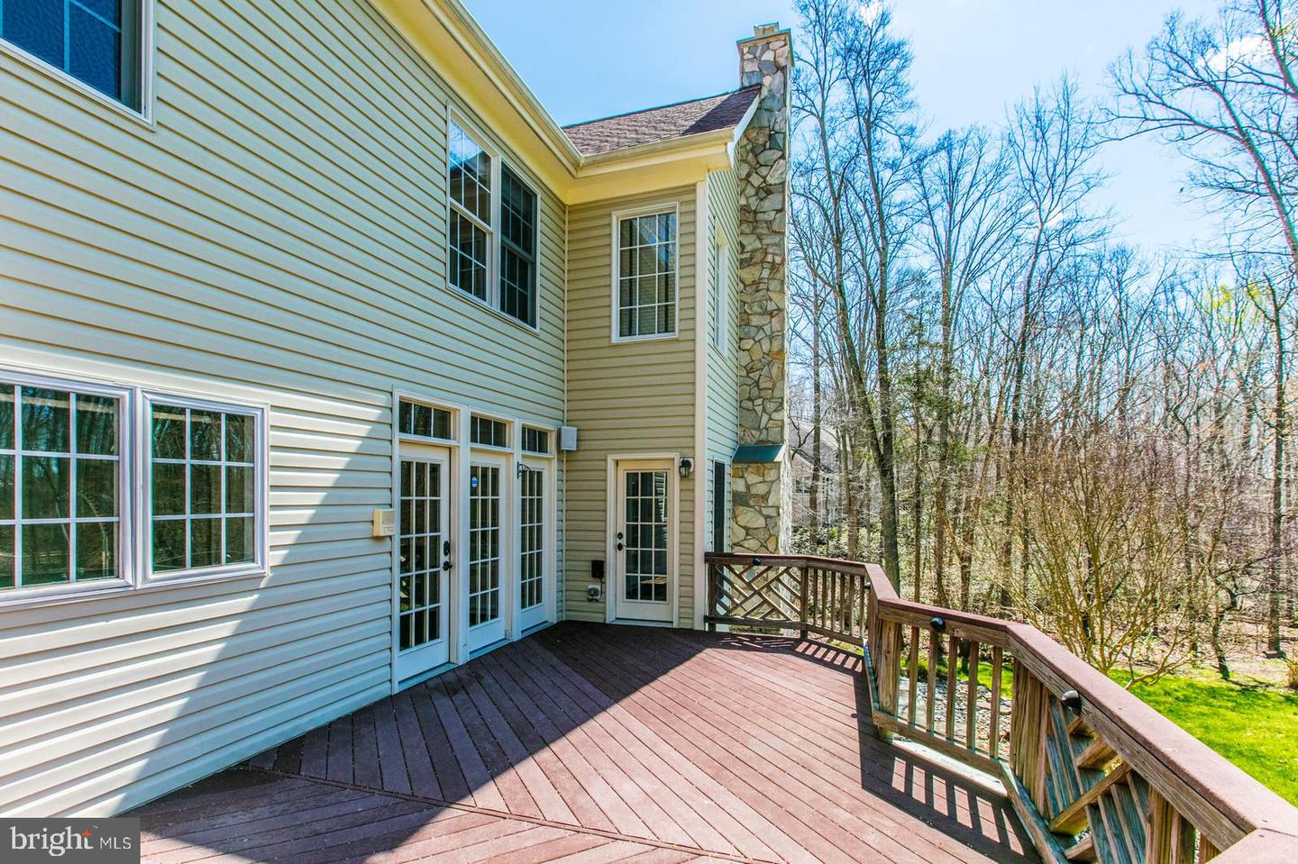 8138 RONDELAY LN, FAIRFAX STATION, Virginia 22039, 5 Bedrooms Bedrooms, ,4 BathroomsBathrooms,Residential,For sale,8138 RONDELAY LN,VAFX2244122 MLS # VAFX2244122