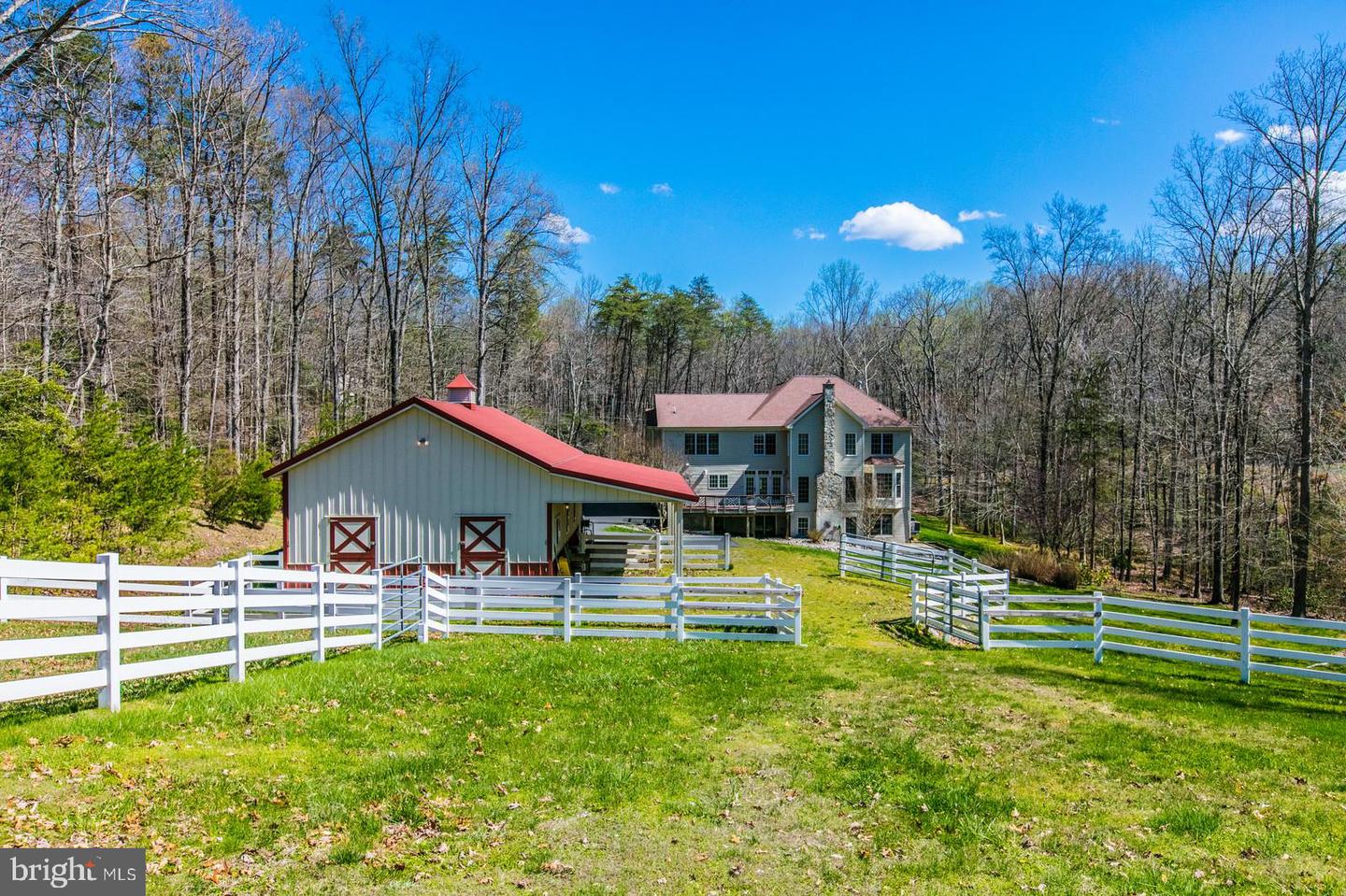 8138 RONDELAY LN, FAIRFAX STATION, Virginia 22039, 5 Bedrooms Bedrooms, ,4 BathroomsBathrooms,Residential,For sale,8138 RONDELAY LN,VAFX2244122 MLS # VAFX2244122