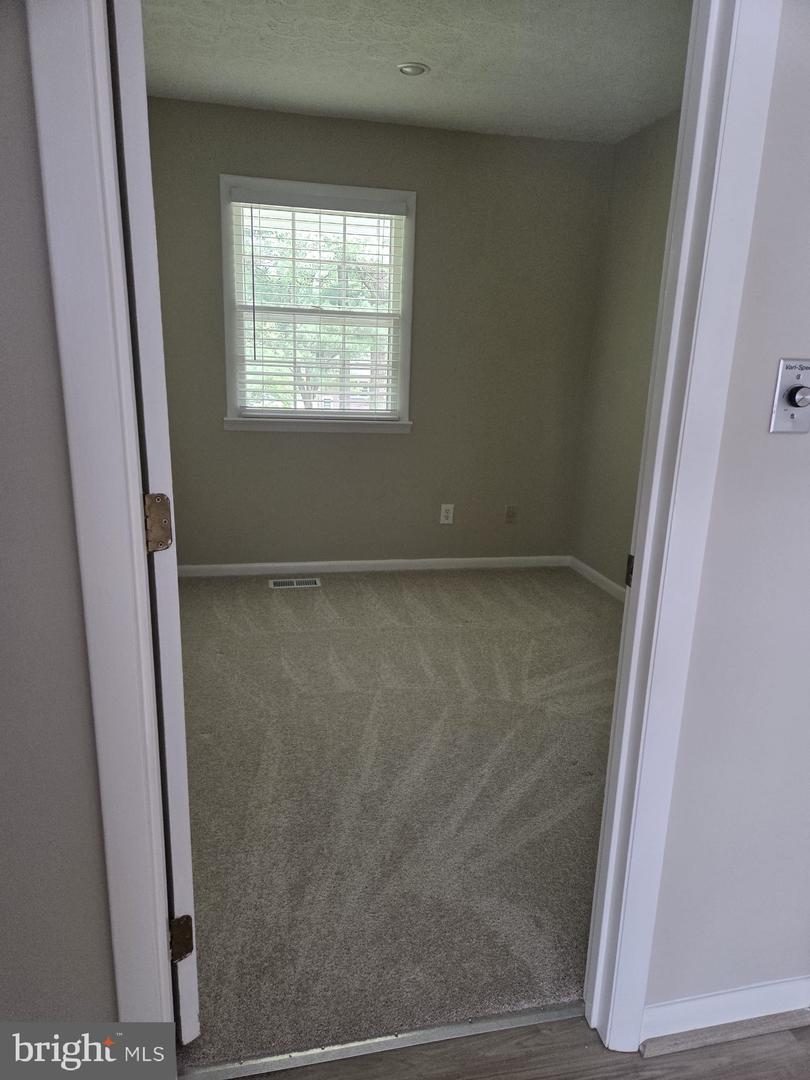 6802 GRAYS MILL RD, WARRENTON, Virginia 20187, 4 Bedrooms Bedrooms, 13 Rooms Rooms,4 BathroomsBathrooms,Residential,For sale,6802 GRAYS MILL RD,VAFQ2016852 MLS # VAFQ2016852