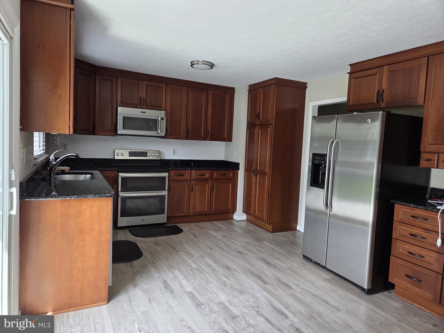 6802 GRAYS MILL RD, WARRENTON, Virginia 20187, 4 Bedrooms Bedrooms, 13 Rooms Rooms,4 BathroomsBathrooms,Residential,For sale,6802 GRAYS MILL RD,VAFQ2016852 MLS # VAFQ2016852