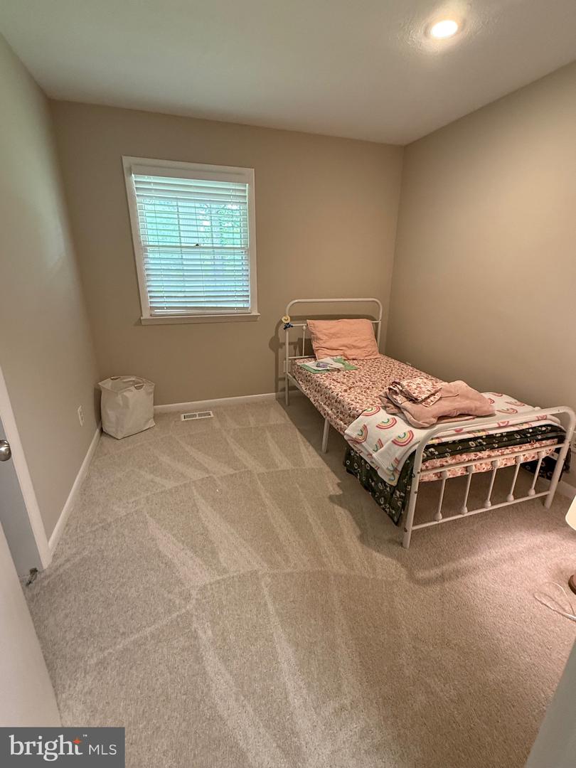 6802 GRAYS MILL RD, WARRENTON, Virginia 20187, 4 Bedrooms Bedrooms, 13 Rooms Rooms,4 BathroomsBathrooms,Residential,For sale,6802 GRAYS MILL RD,VAFQ2016852 MLS # VAFQ2016852