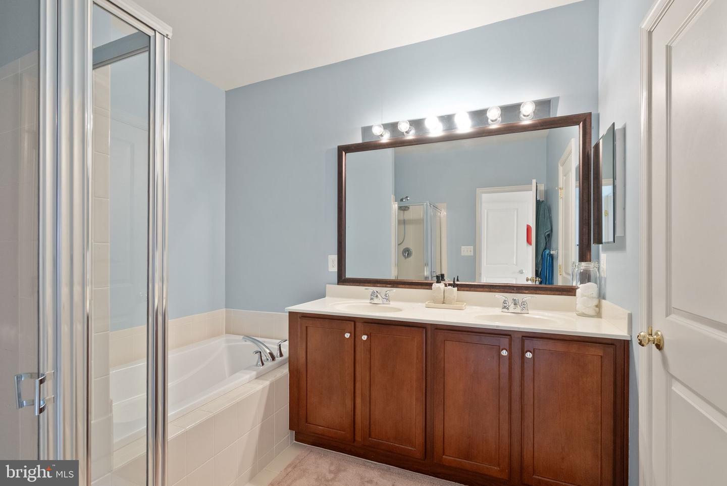 7921 CRESCENT PARK DR, GAINESVILLE, Virginia 20155, 2 Bedrooms Bedrooms, ,2 BathroomsBathrooms,Residential,For sale,7921 CRESCENT PARK DR,VAPW2095882 MLS # VAPW2095882