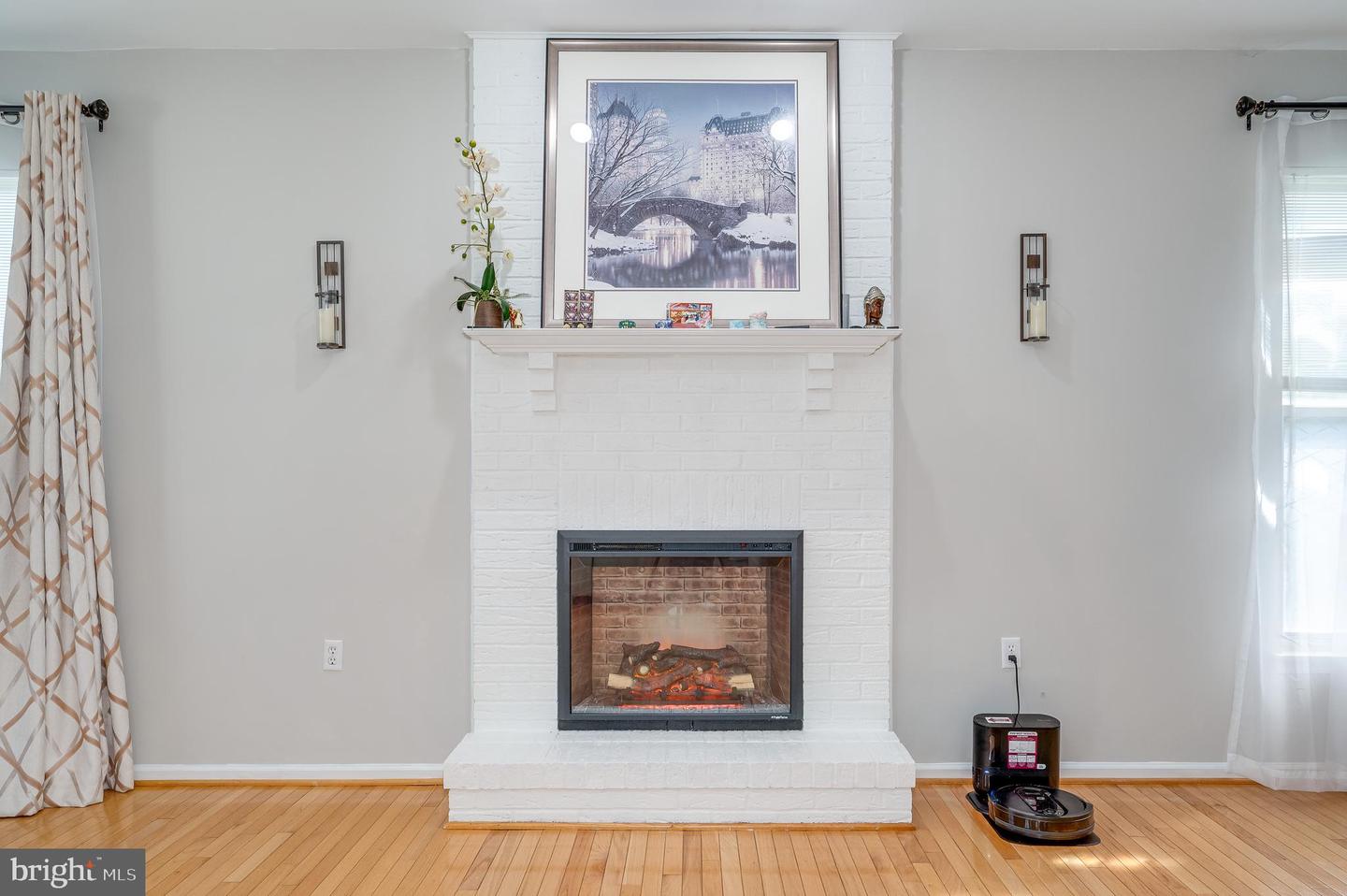 2410 DAKOTA LAKES DR, HERNDON, Virginia 20171, 5 Bedrooms Bedrooms, ,3 BathroomsBathrooms,Residential,For sale,2410 DAKOTA LAKES DR,VAFX2244472 MLS # VAFX2244472