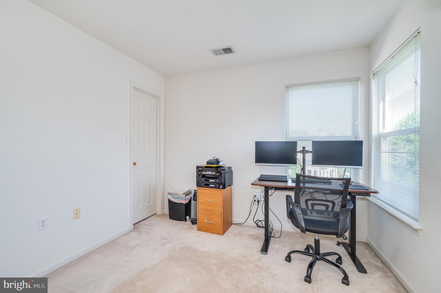 2410 DAKOTA LAKES DR, HERNDON, Virginia 20171, 5 Bedrooms Bedrooms, ,3 BathroomsBathrooms,Residential,For sale,2410 DAKOTA LAKES DR,VAFX2244472 MLS # VAFX2244472