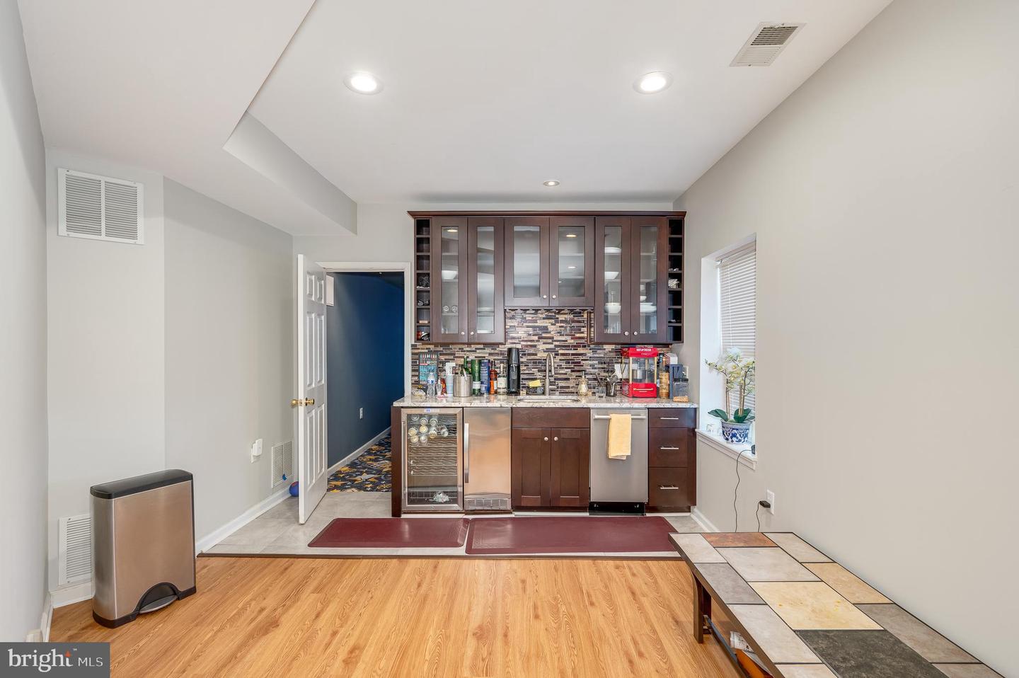2410 DAKOTA LAKES DR, HERNDON, Virginia 20171, 5 Bedrooms Bedrooms, ,3 BathroomsBathrooms,Residential,For sale,2410 DAKOTA LAKES DR,VAFX2244472 MLS # VAFX2244472
