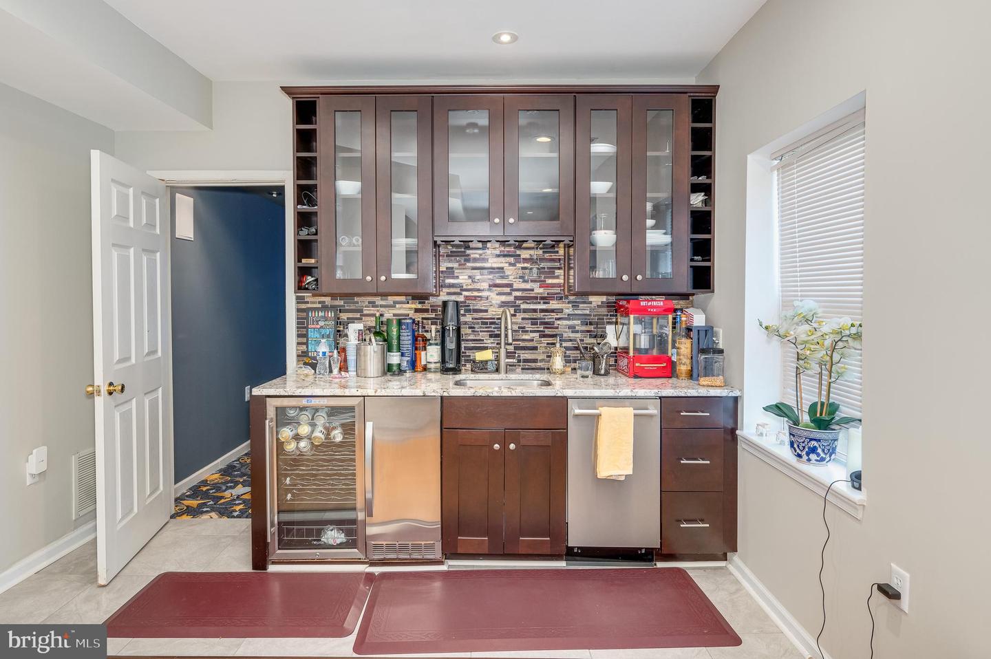 2410 DAKOTA LAKES DR, HERNDON, Virginia 20171, 5 Bedrooms Bedrooms, ,3 BathroomsBathrooms,Residential,For sale,2410 DAKOTA LAKES DR,VAFX2244472 MLS # VAFX2244472
