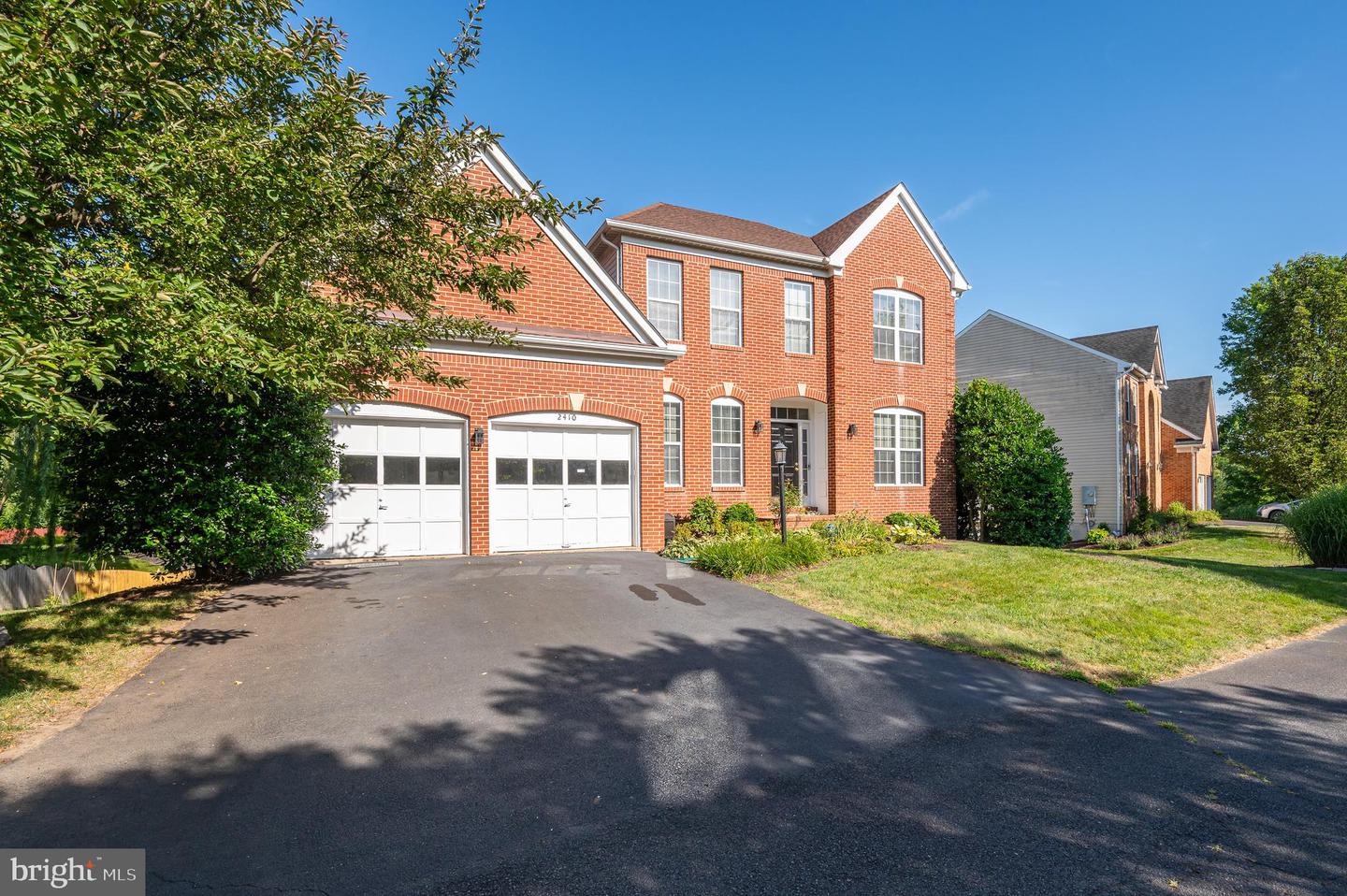 2410 DAKOTA LAKES DR, HERNDON, Virginia 20171, 5 Bedrooms Bedrooms, ,3 BathroomsBathrooms,Residential,For sale,2410 DAKOTA LAKES DR,VAFX2244472 MLS # VAFX2244472