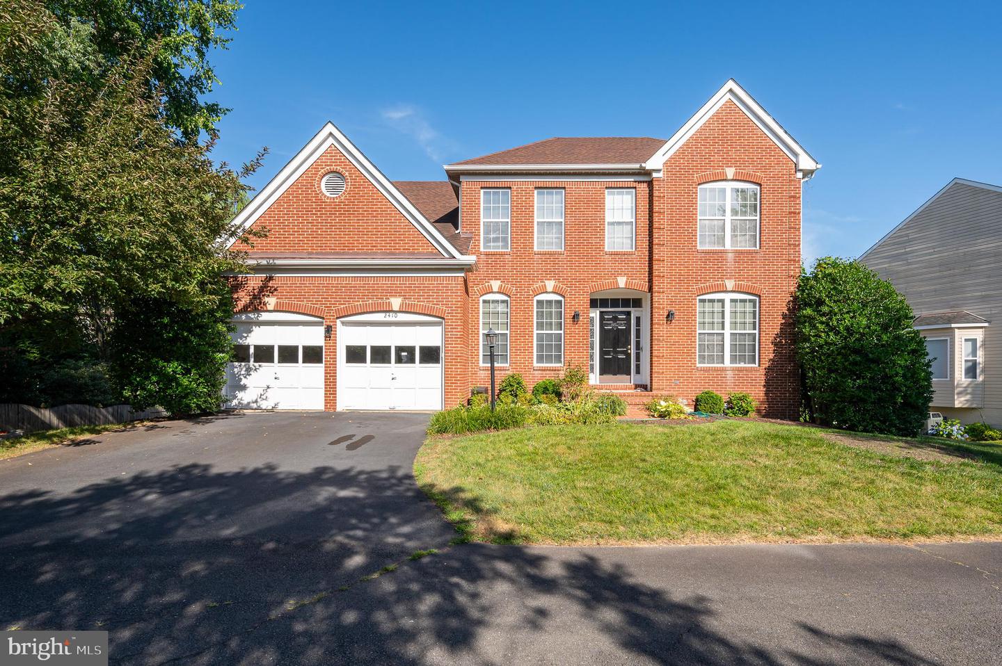 2410 DAKOTA LAKES DR, HERNDON, Virginia 20171, 5 Bedrooms Bedrooms, ,3 BathroomsBathrooms,Residential,For sale,2410 DAKOTA LAKES DR,VAFX2244472 MLS # VAFX2244472