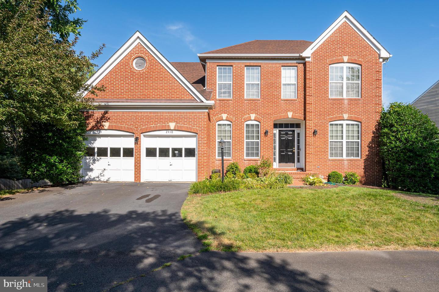 2410 DAKOTA LAKES DR, HERNDON, Virginia 20171, 5 Bedrooms Bedrooms, ,3 BathroomsBathrooms,Residential,For sale,2410 DAKOTA LAKES DR,VAFX2244472 MLS # VAFX2244472