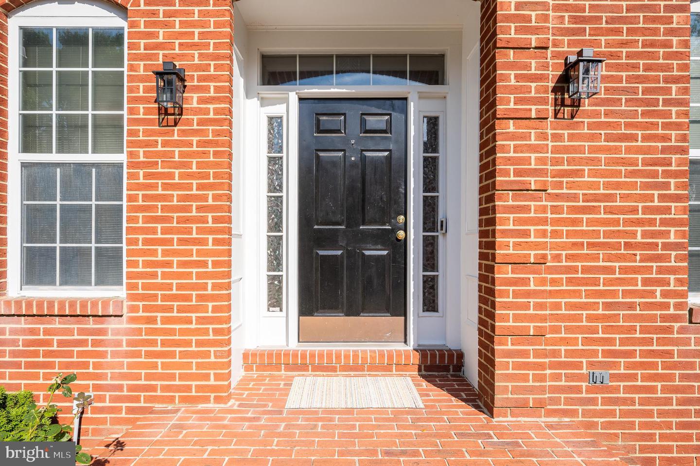 2410 DAKOTA LAKES DR, HERNDON, Virginia 20171, 5 Bedrooms Bedrooms, ,3 BathroomsBathrooms,Residential,For sale,2410 DAKOTA LAKES DR,VAFX2244472 MLS # VAFX2244472