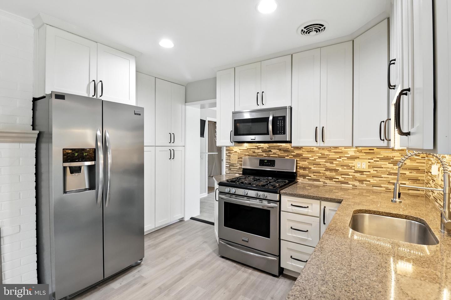 7209 HALIFAX PL, SPRINGFIELD, Virginia 22150, 3 Bedrooms Bedrooms, ,1 BathroomBathrooms,Residential,For sale,7209 HALIFAX PL,VAFX2245220 MLS # VAFX2245220